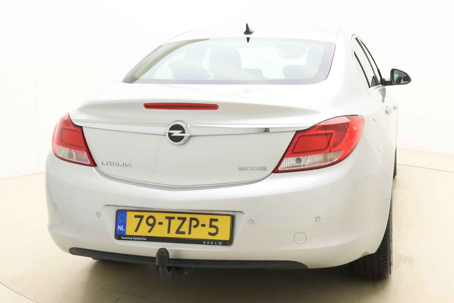 Opel Insignia 1.4 Turbo EcoFLEX Cosmo | Navigatie | Climate control | Trekhaak | Parkeersensoren voor en achter | Weinig kilometers | Lichtmetalen velgen - 12/34