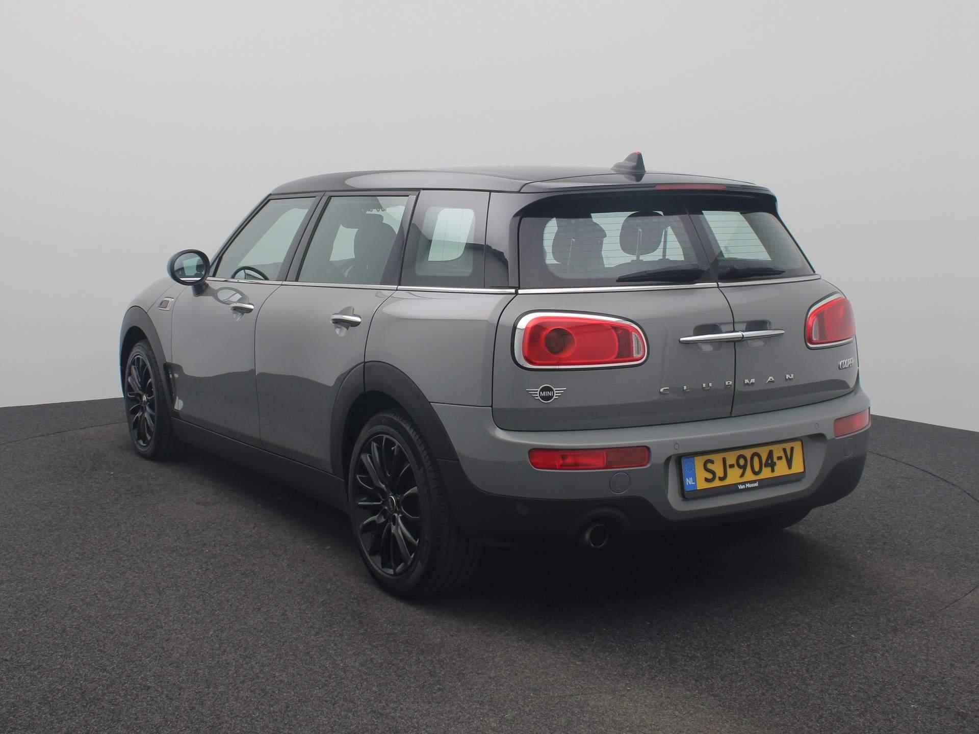 Mini Mini Clubman 1.5 Cooper Salt Business | Navigatie | Parkeersensoren | Climate Control - 2/40