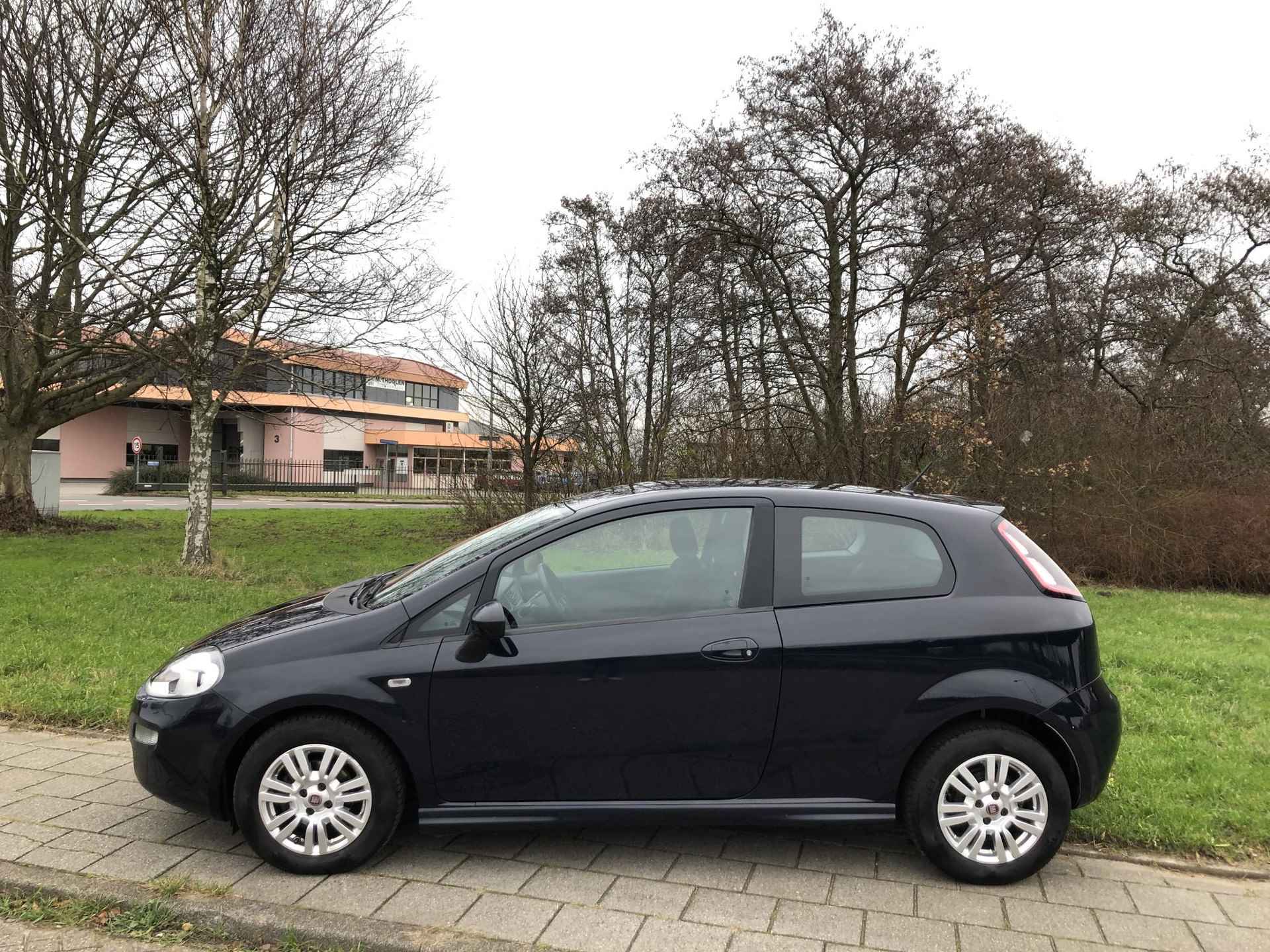 Fiat Punto TwinAir Turbo 100 Street AIRCO|TREKHAAK|BLUETOOTH|USB|AUX - 4/25