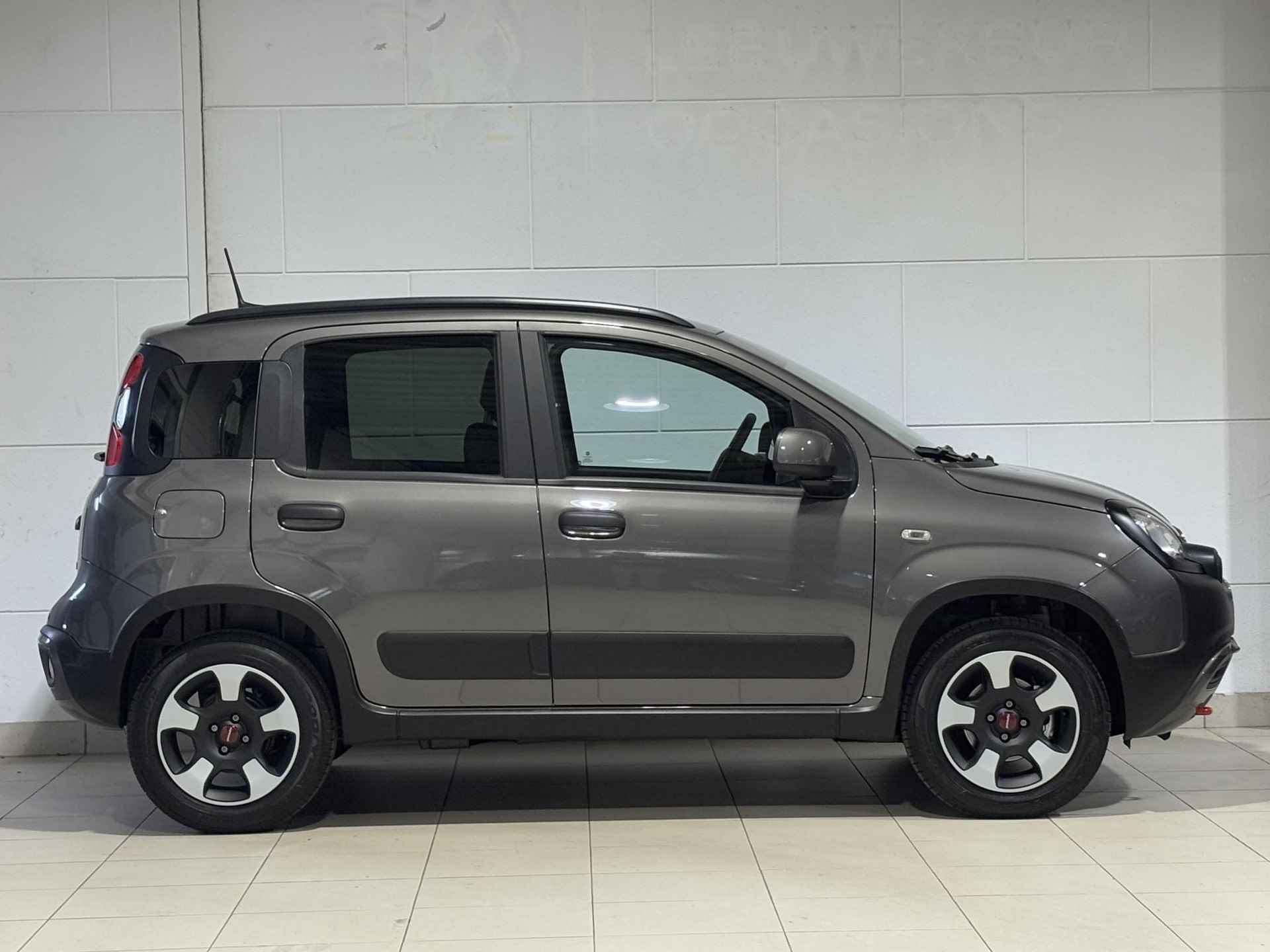 Fiat Panda 5-deurs Cross 1.0 Hybrid 70pk H6 | CLIMA | HOGE INSTAP! | APPLE CARPLAY / ANDROID AUTO | PARKEERSENSOREN | DAB+ | - 11/49