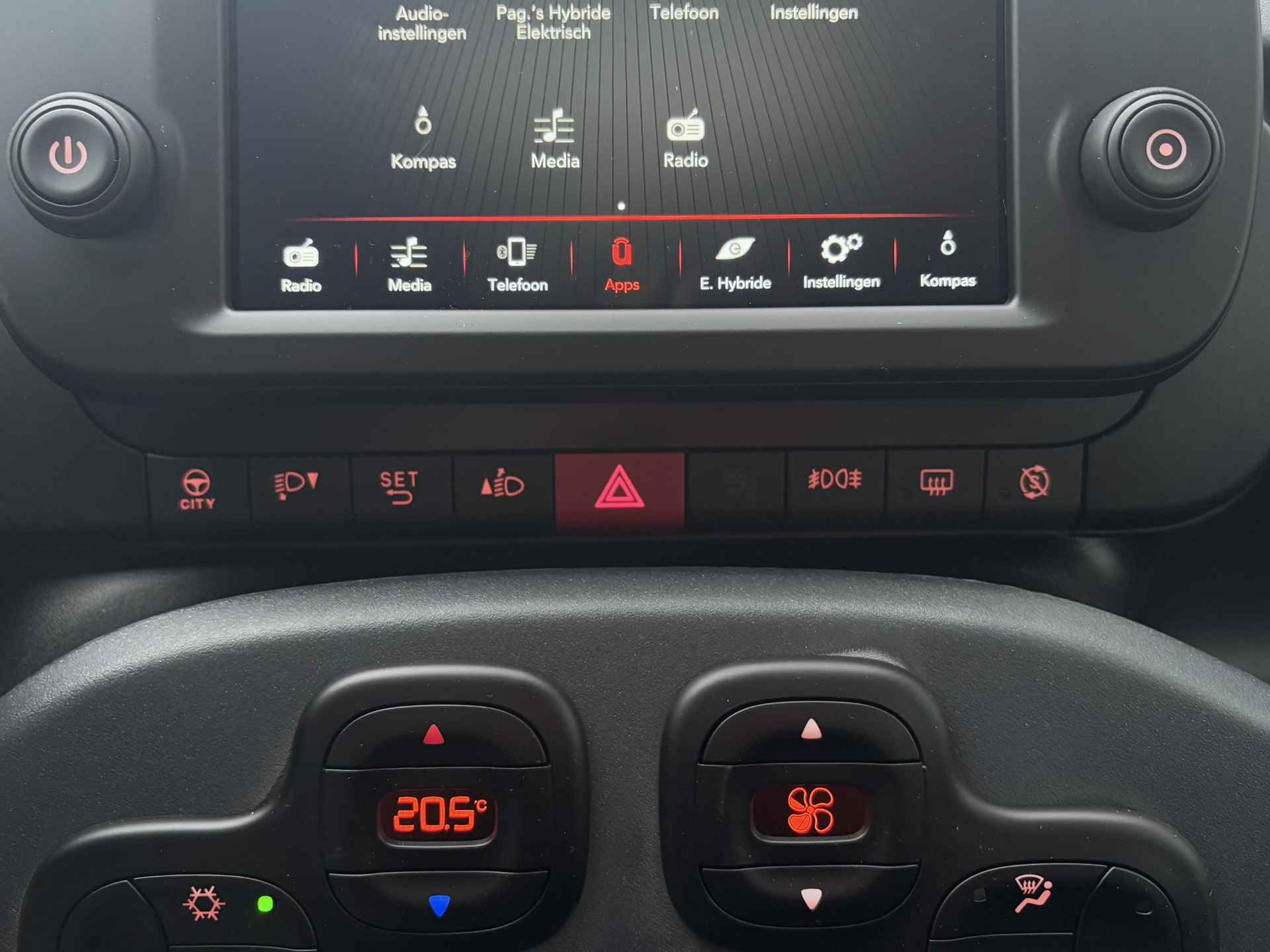 Fiat Panda 5-deurs Cross 1.0 Hybrid 70pk H6 | CLIMA | HOGE INSTAP! | APPLE CARPLAY / ANDROID AUTO | PARKEERSENSOREN | DAB+ | - 25/49