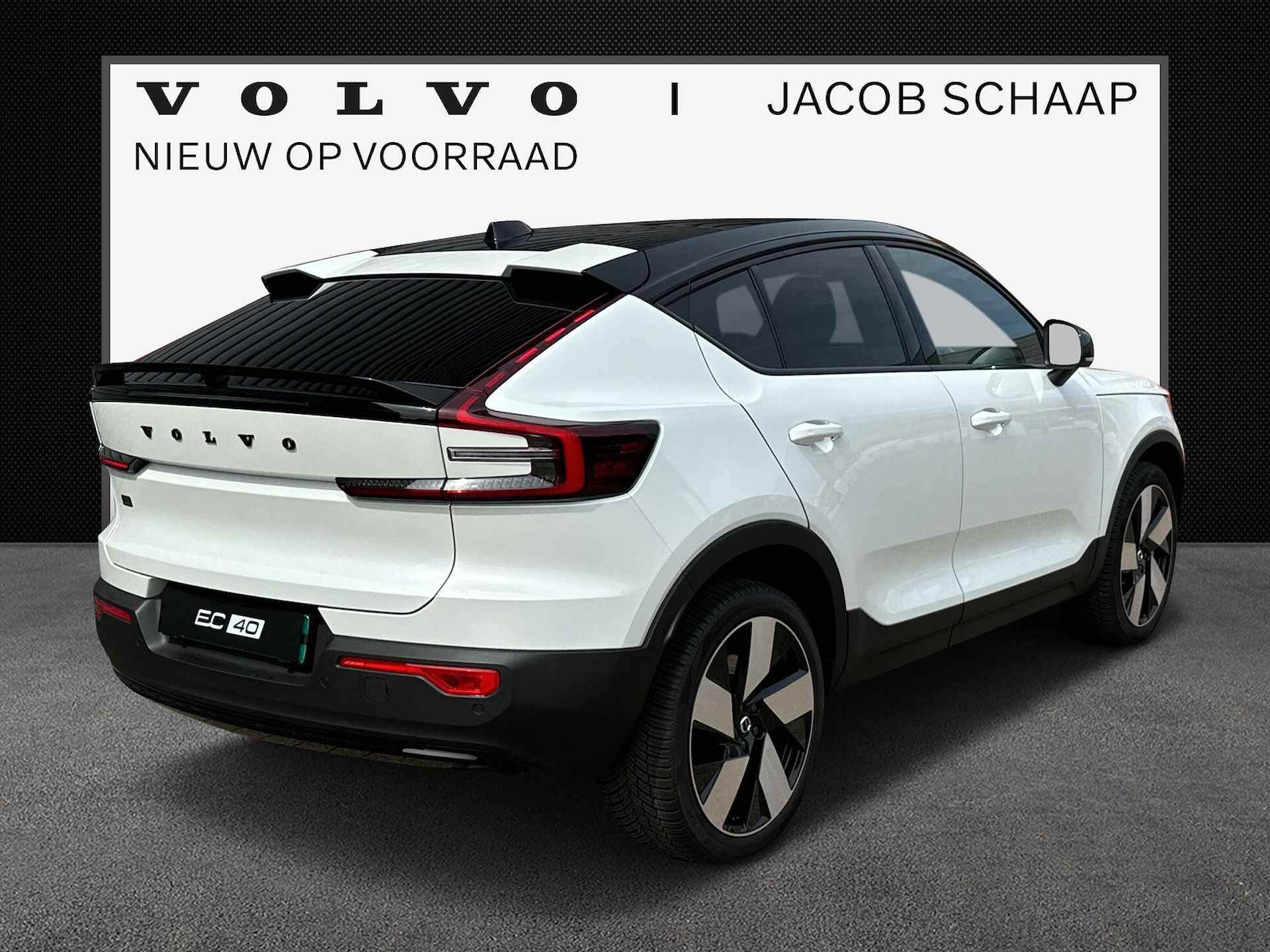 Volvo C40 Single Motor Extended Range Plus 82 kWh / Black Sheep pakket met zwart dak / Fjord Blue tapijt / 20 " / - 2/30