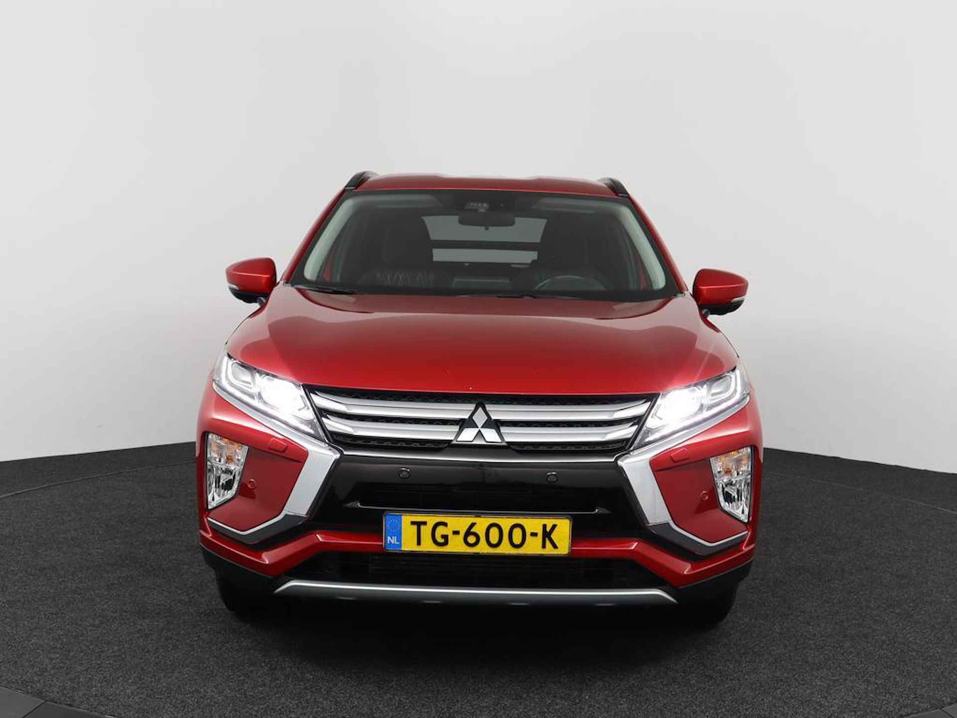 Mitsubishi Eclipse Cross 1.5 DI-T 163 PK First Edition AUTOMAAT | 1.600 kg Trekgewicht | Eerste Eigenaar | Parkeerhulp V+A | Metaalkleur | Privacy Glass | Head-Up Display - 2/44