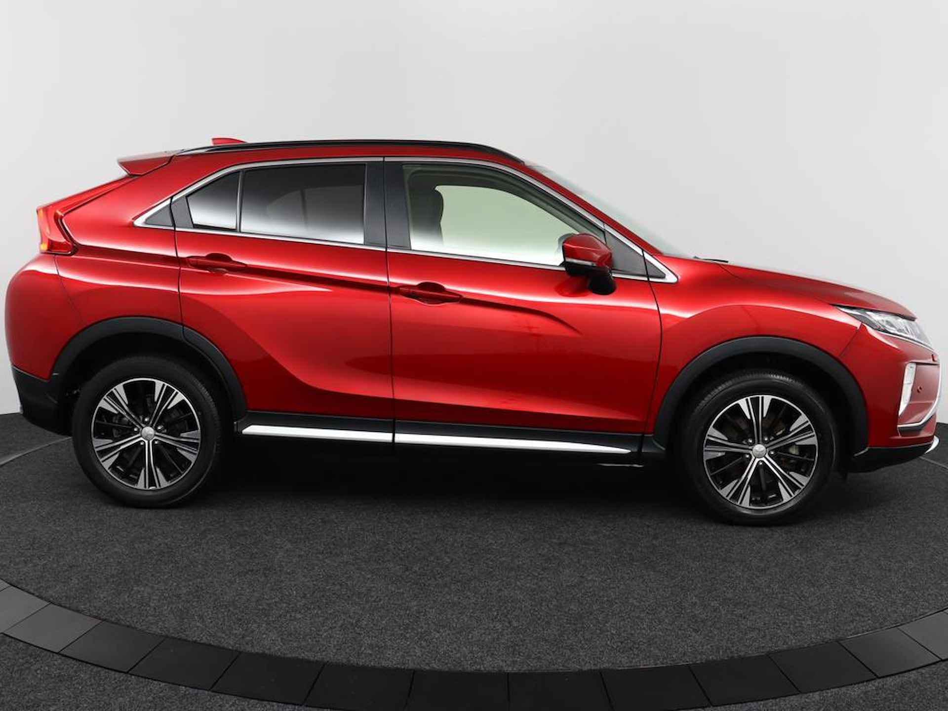 Mitsubishi Eclipse Cross 1.5 DI-T 163 PK First Edition AUTOMAAT | 1.600 kg Trekgewicht | Eerste Eigenaar | Parkeerhulp V+A | Metaalkleur | Privacy Glass | Head-Up Display - 4/44