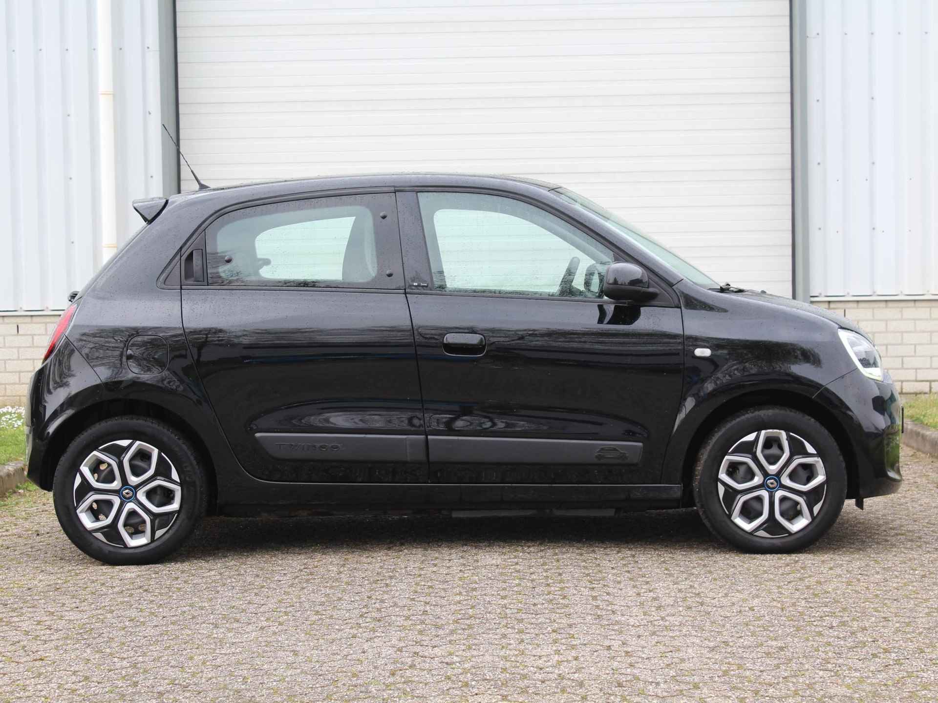 Renault Twingo Z.E. R80 Collection / SUBSIDIE  € 2000,- mogelijk / AUTOMAAT / Navigatiesysteem / Airco / Apple Car Play & Android Auto / DAB / Led dagrijverlichting / Metaalkleur / Cruise control - 23/47