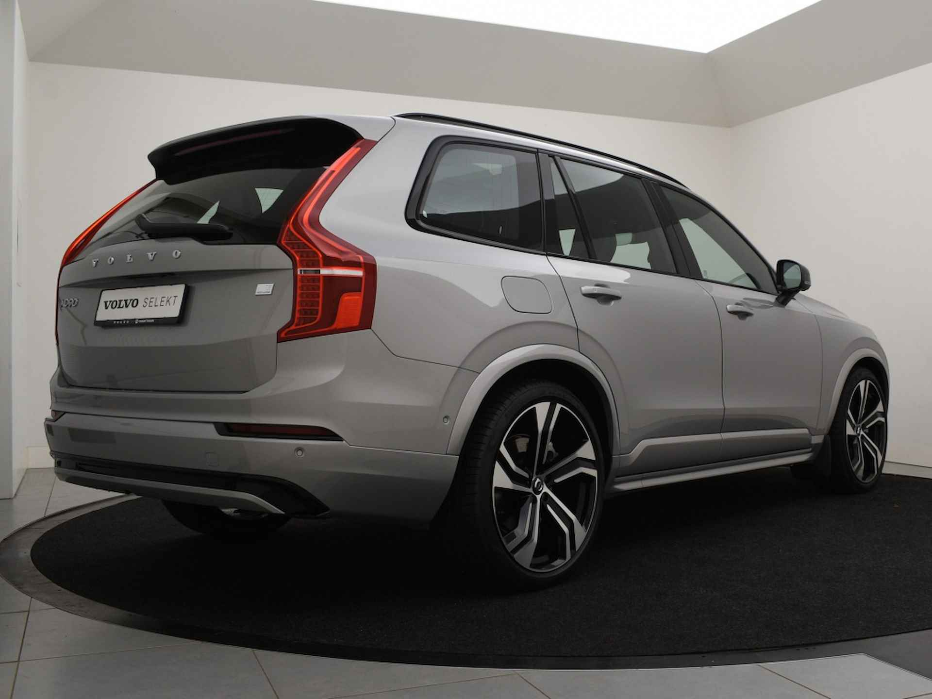 Volvo XC90 T8 PLUG-IN HYBRID LONG RANGE ULTIMATE DARK 22INCH BOWERS&WILKINS - 3/44