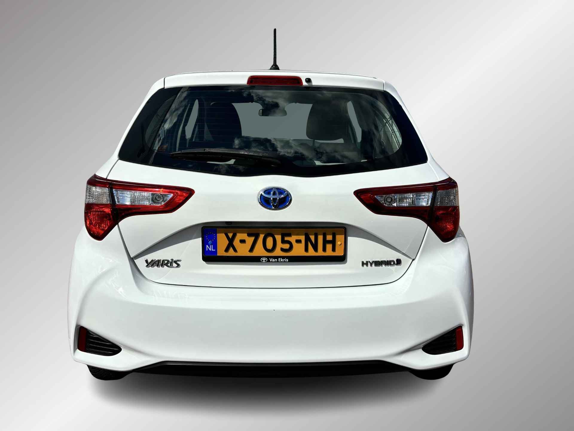 Toyota Yaris 1.5 Hybrid Dynamic Limited Automaat,LM velgen,Camera,Aut.grootlicht, Lane Departure - 4/37