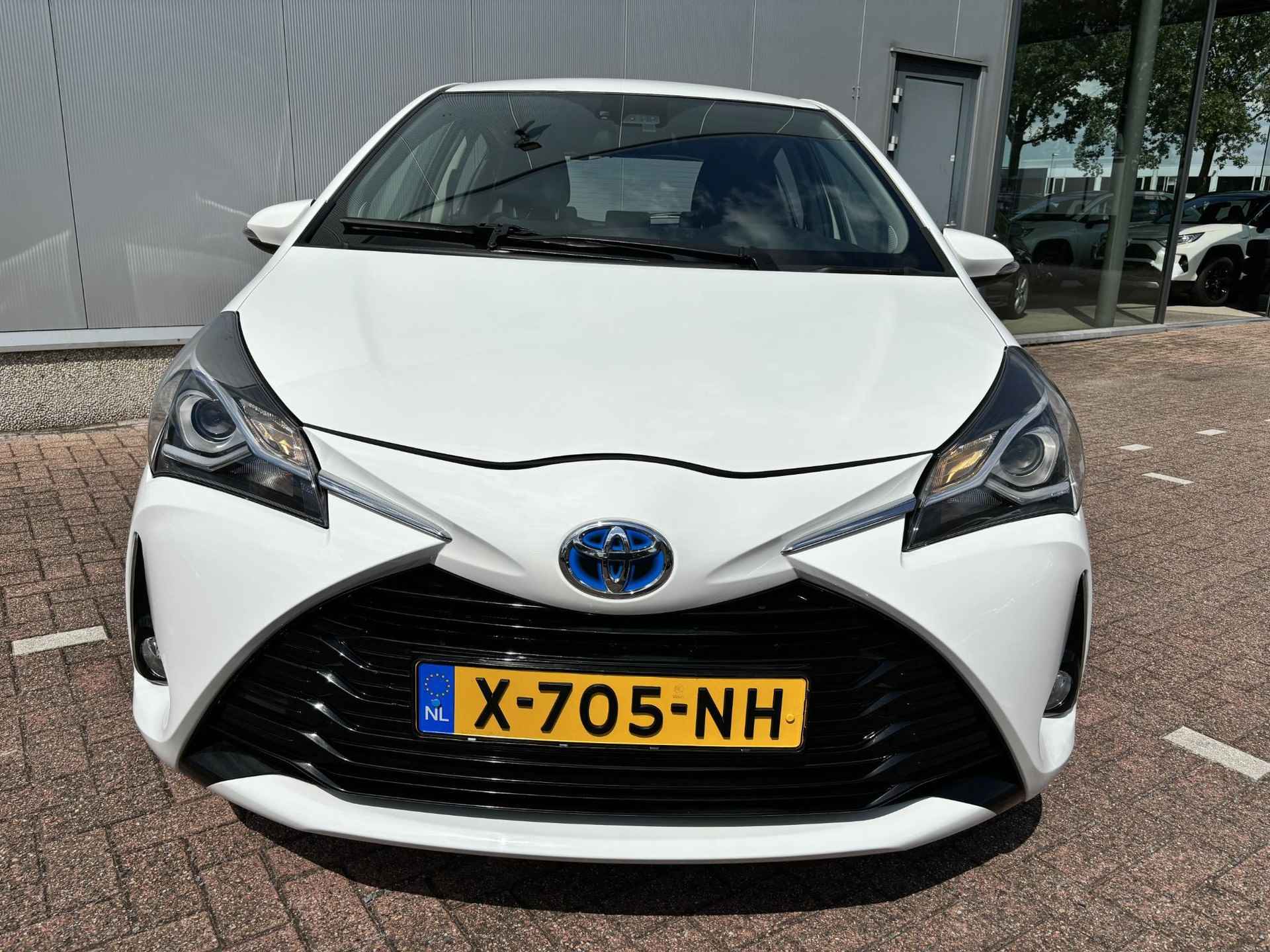 Toyota Yaris 1.5 Hybrid Dynamic Limited Automaat,LM velgen,Camera,Aut.grootlicht, Lane Departure - 14/37