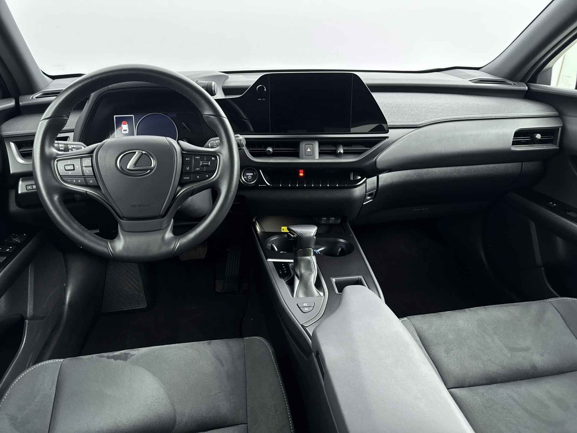 Lexus UX 250h Business Line | Blind Spot Monitor | Navigatie | Privacy Glas | - 6/41