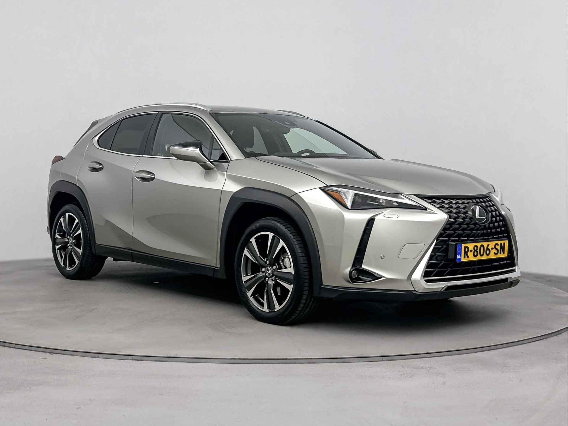 Lexus UX 250h Business Line | Blind Spot Monitor | Navigatie | Privacy Glas | - 28/41