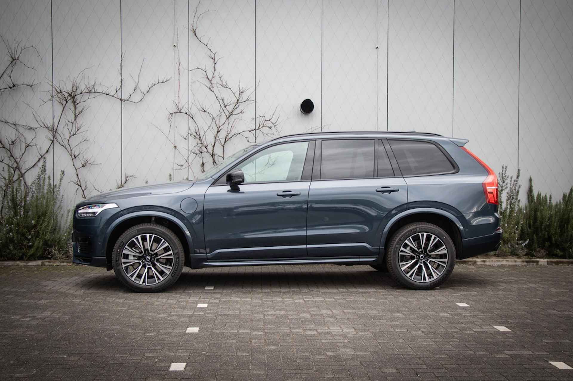 Volvo XC90 Recharge T8 Ultimate Dark, ACC, B&W, Luchtvering, 360 Cam - 3/31