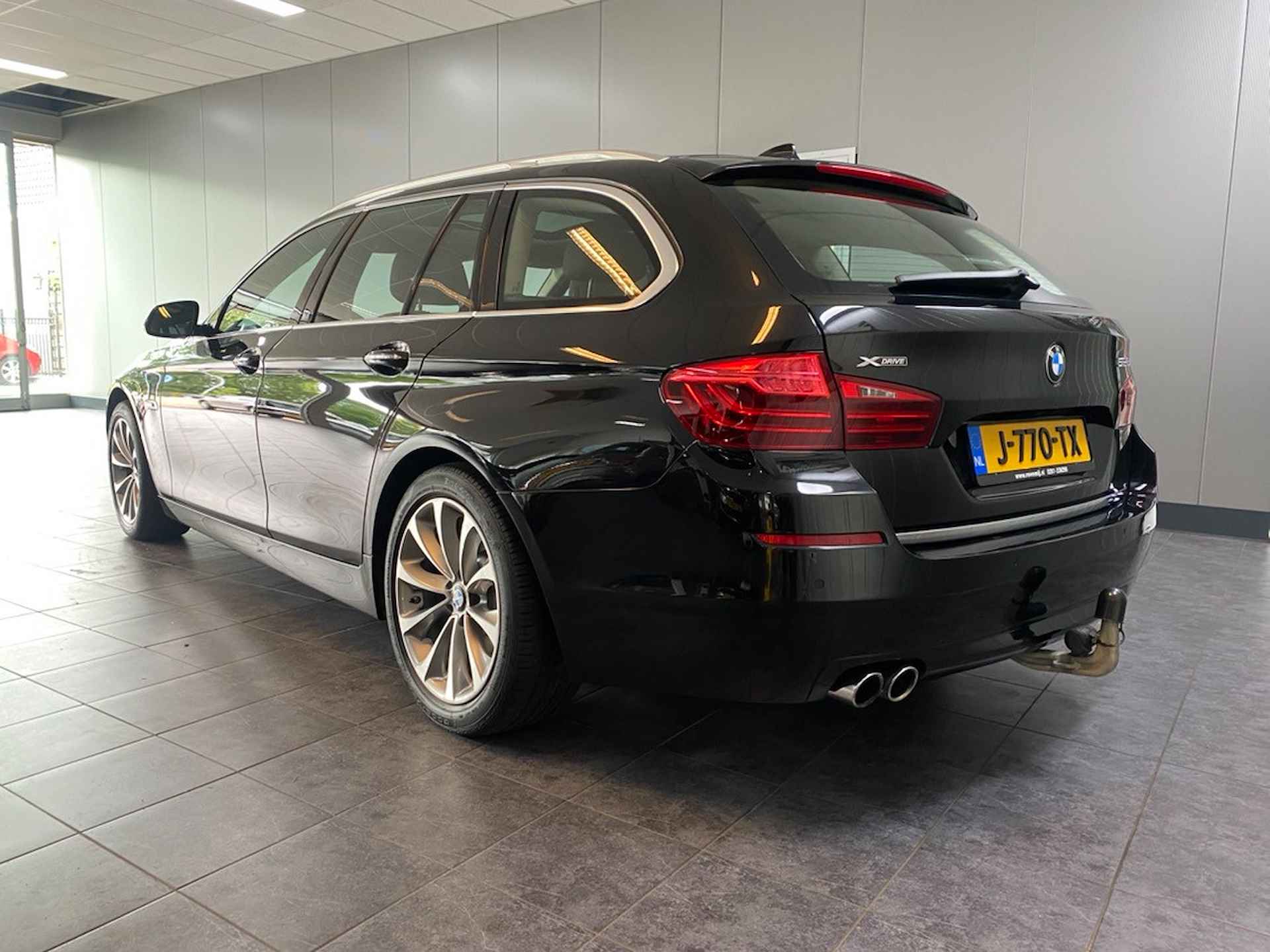 BMW 5 Serie Touring 528xi XDRIVE Executive Automaat - 3/20