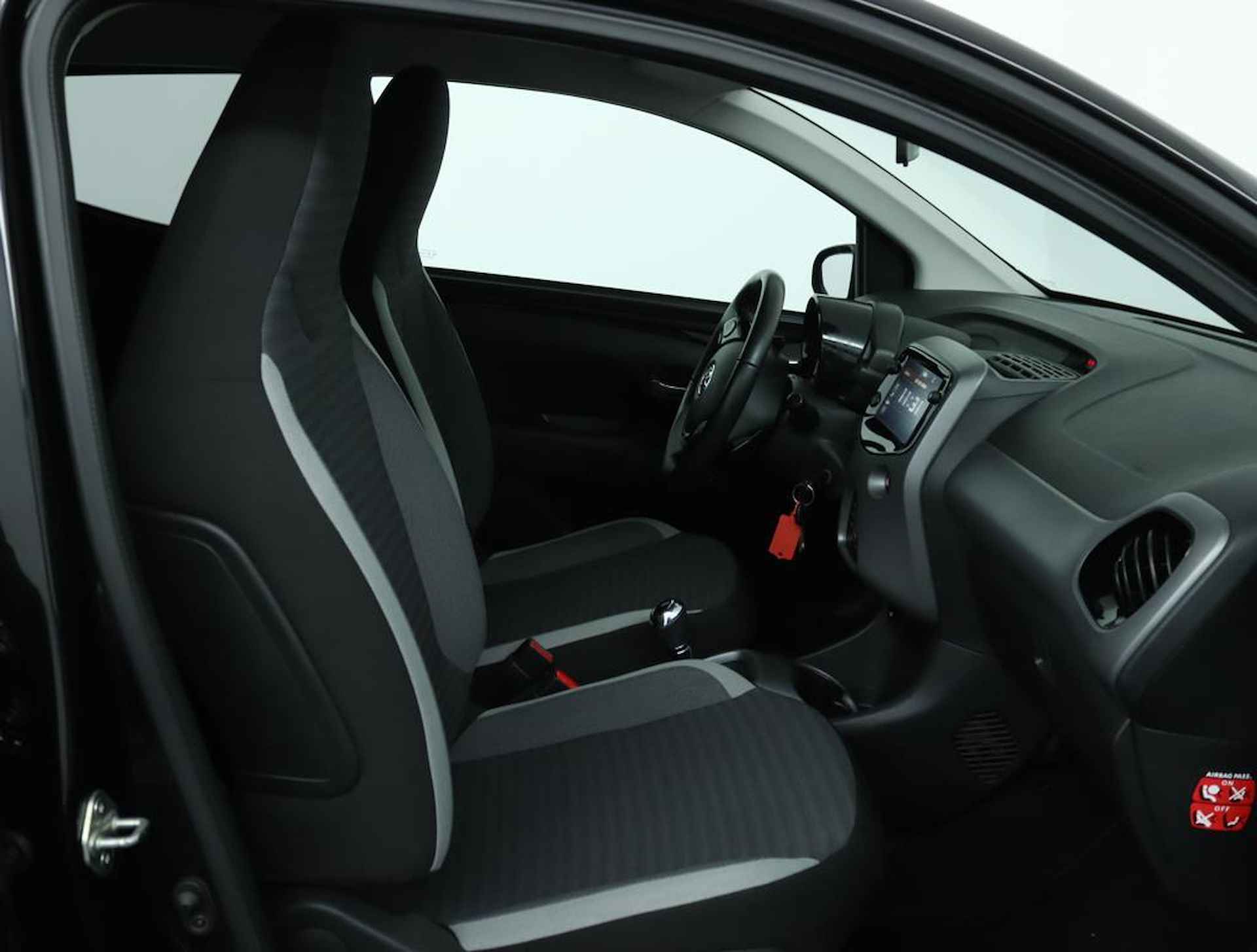 Toyota Aygo 1.0 VVT-i x-joy | Climate Control | Camera | Automaat | Apple Carplay | - 22/51