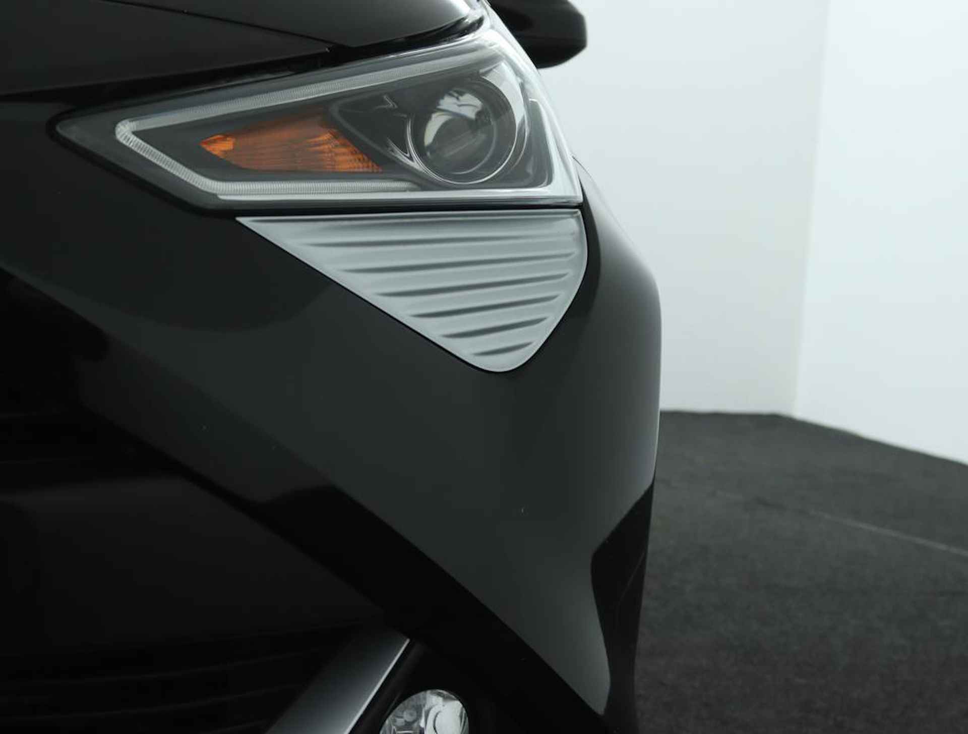 Toyota Aygo 1.0 VVT-i x-joy | Climate Control | Camera | Automaat | Apple Carplay | - 40/51