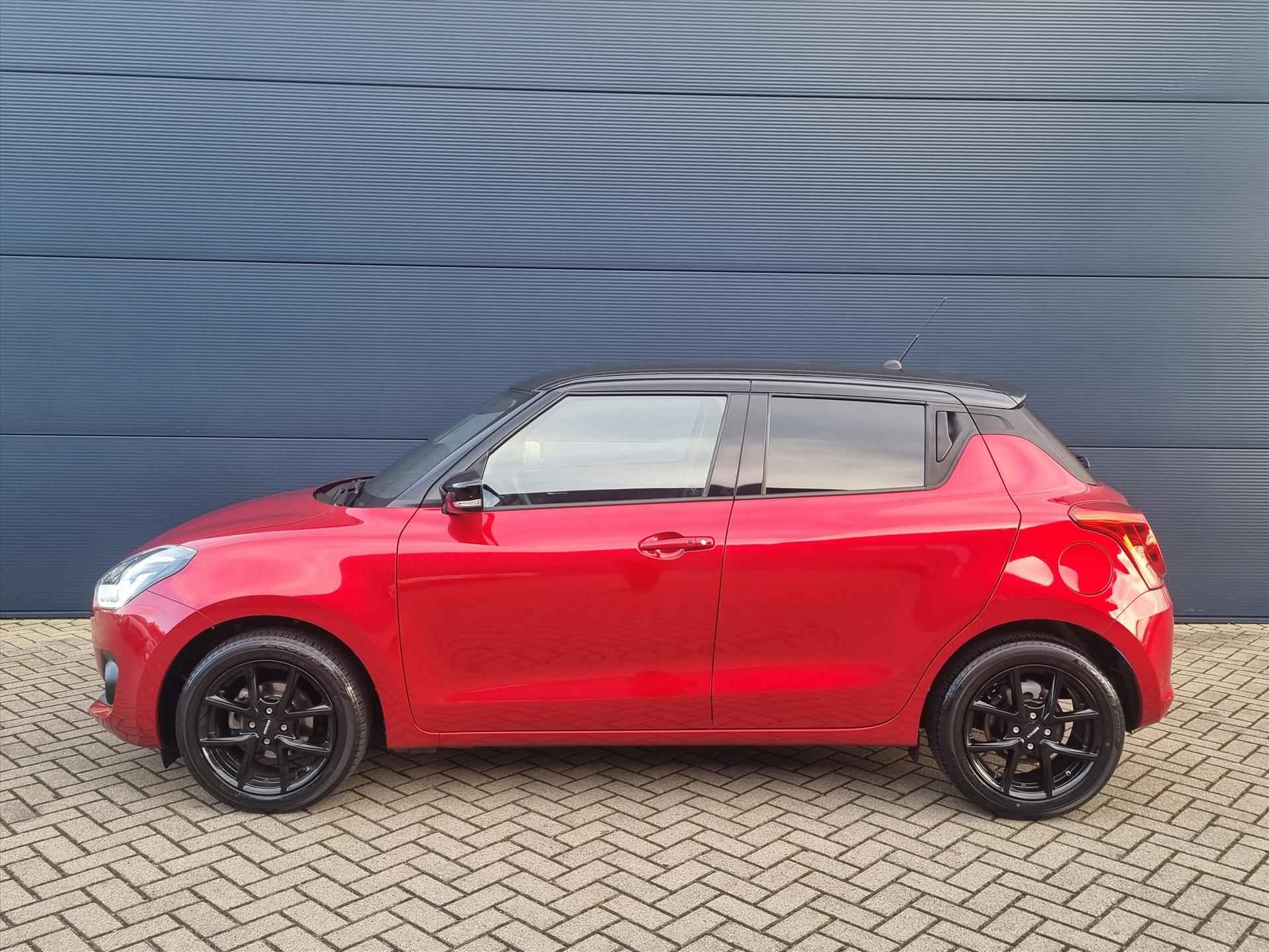 SUZUKI Swift 1.2 DualJet 90pk Smart Hybrid Stijl | Camera | Navigatie | Stoelverwarming | Dodehoek Sensoren | Climate Control | - 2/37