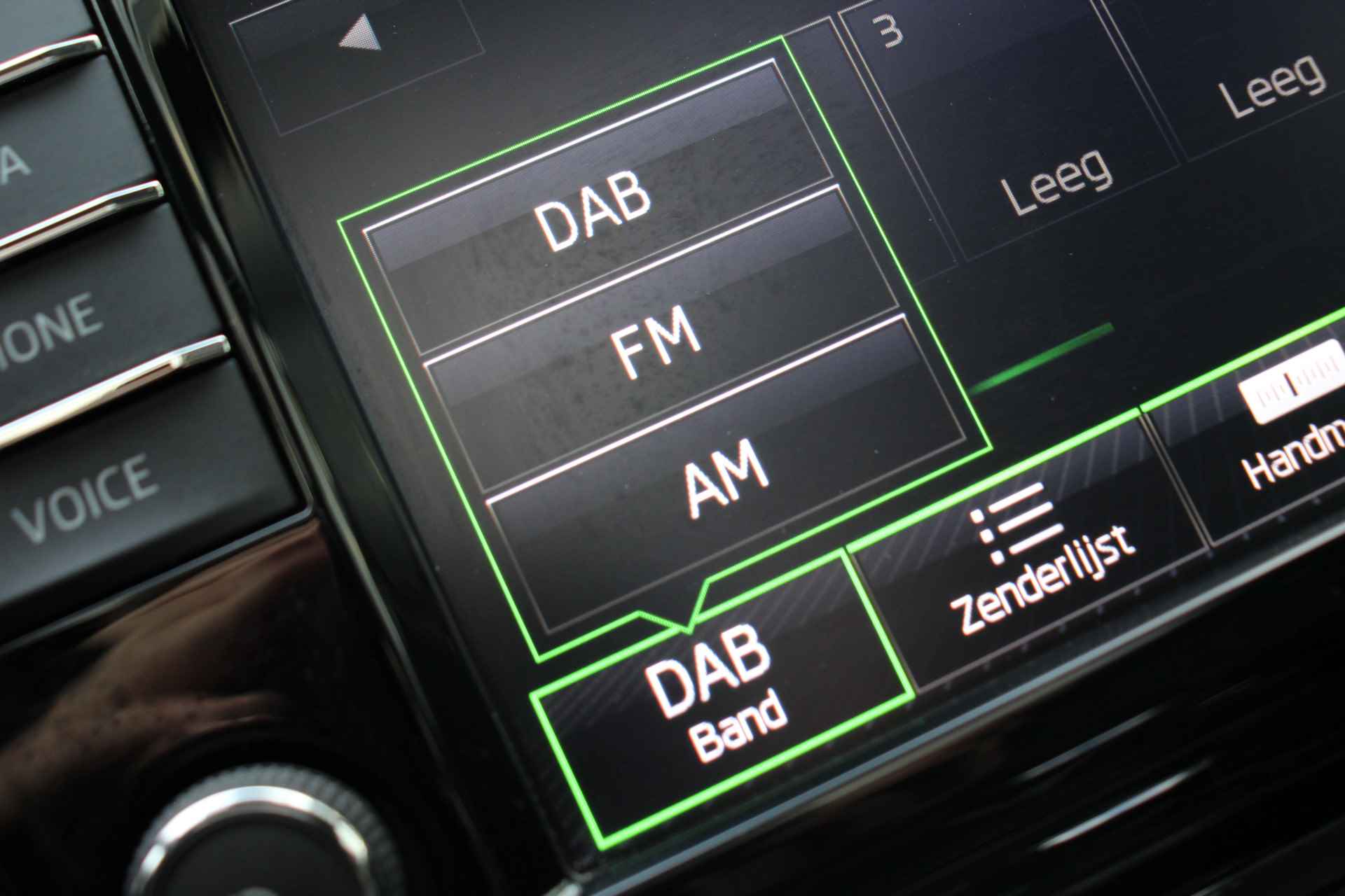 Škoda Superb Combi 2.0 TSI 4X4 AUTOMAAT 280PK | FULL OPTIONS! | DEALER OH! | PANODAK | LEDER | ELEKTRISCH + MEMORY | NAVI | CAMERA | CLIMA | - 14/44