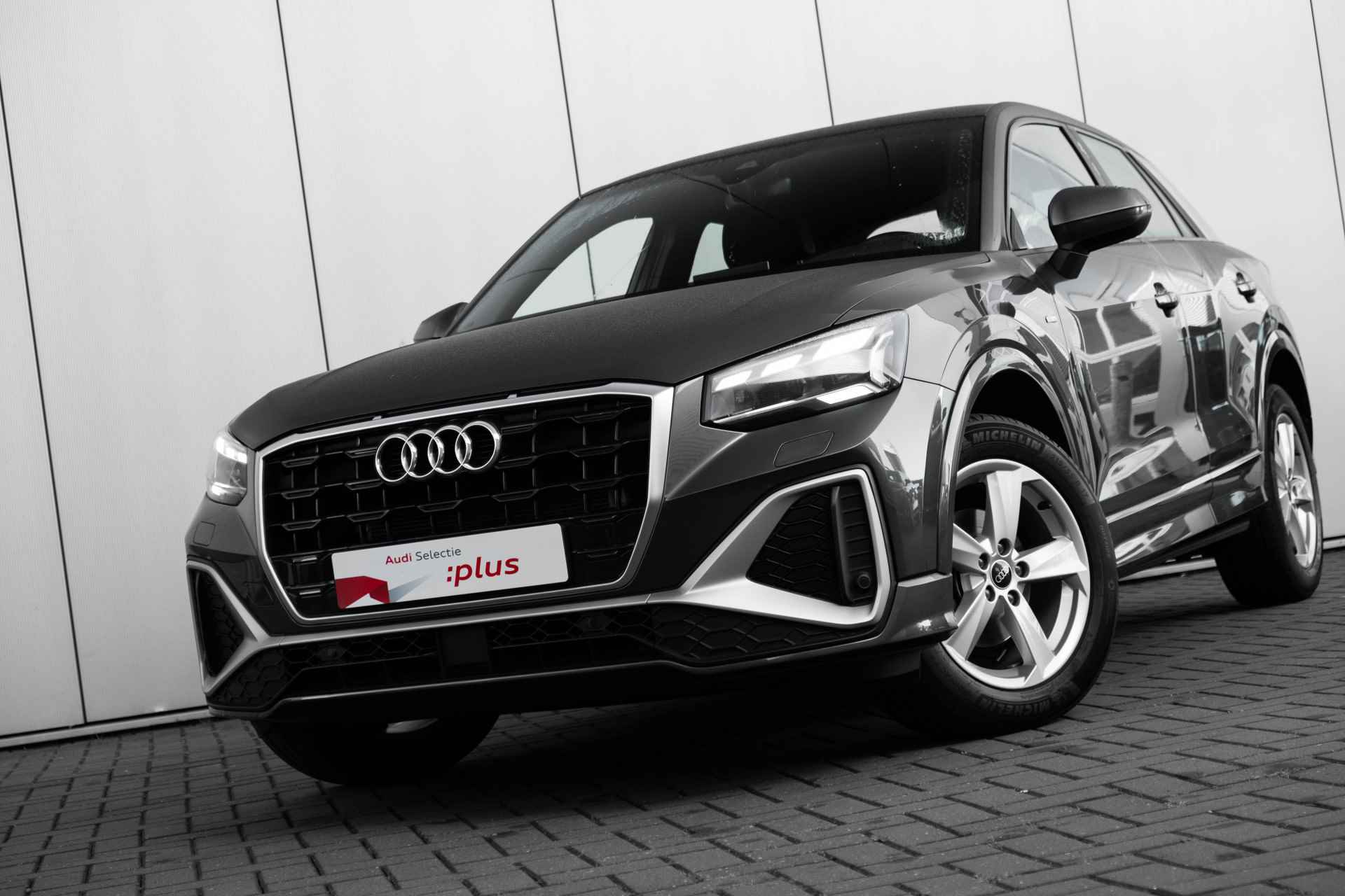 Audi Q2 35 TFSI S Edition S-tronic | Matrix-LED | Achteruitrijcamera | Parkeerhulp plus | Sportstoelen | Stoelverwarming | Cruise contro | Matrix-LED | Achteruitrijcamera | Parkeerhulp plus | Sportstoelen | Stoelverwarming | Cruise control | Audi Virtual Cockpit | Multifunctioneel Sportstuur Leder | - 19/50