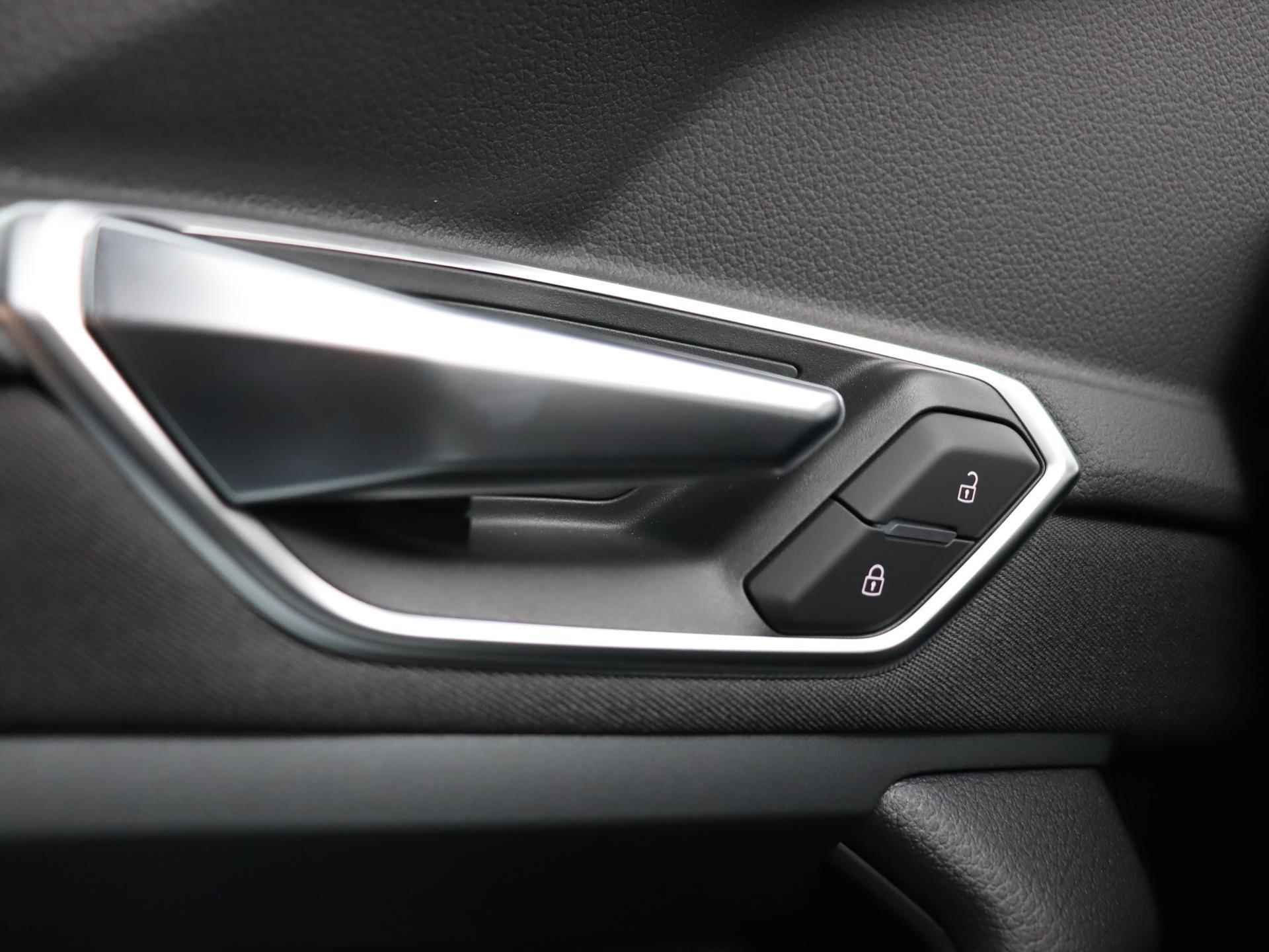Audi e-tron Sportback 55 quattro edition 95 kWh | Navigatie | Apple carplay | 20 Inch velgen | Stoelverwarming | Airco | Parkeersensoren | Stoelverwarming | - 10/39