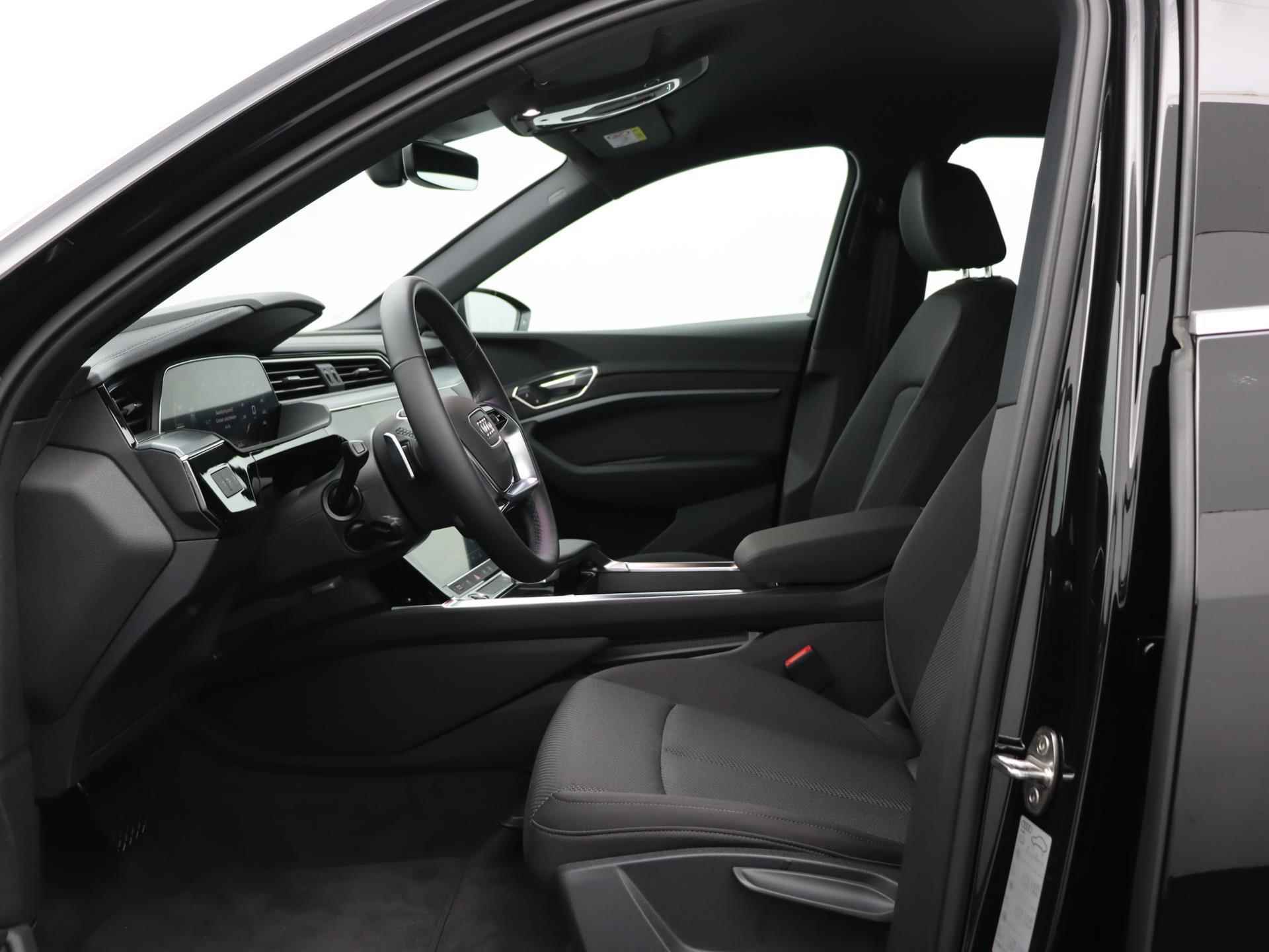 Audi e-tron Sportback 55 quattro edition 95 kWh | Navigatie | Apple carplay | 20 Inch velgen | Stoelverwarming | Airco | Parkeersensoren | Stoelverwarming | - 28/39