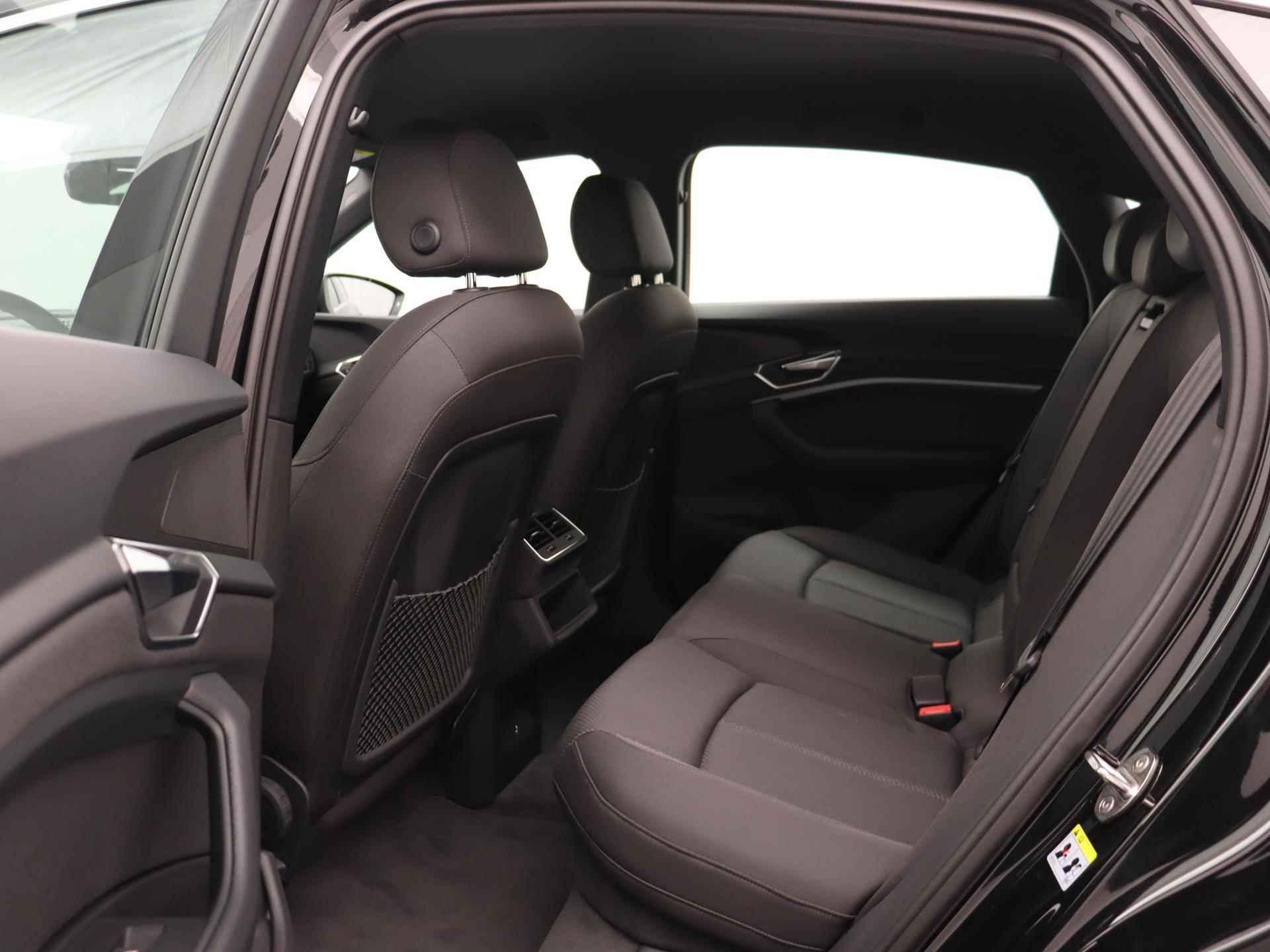 Audi e-tron Sportback 55 quattro edition 95 kWh | Navigatie | Apple carplay | 20 Inch velgen | Stoelverwarming | Airco | Parkeersensoren | Stoelverwarming | - 29/39