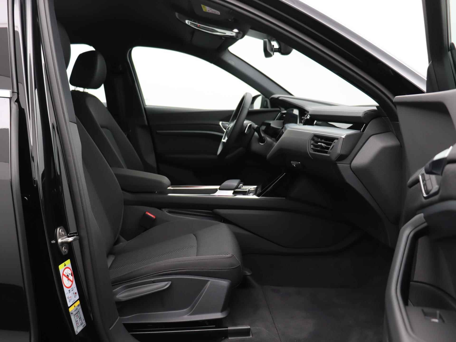 Audi e-tron Sportback 55 quattro edition 95 kWh | Navigatie | Apple carplay | 20 Inch velgen | Stoelverwarming | Airco | Parkeersensoren | Stoelverwarming | - 33/39