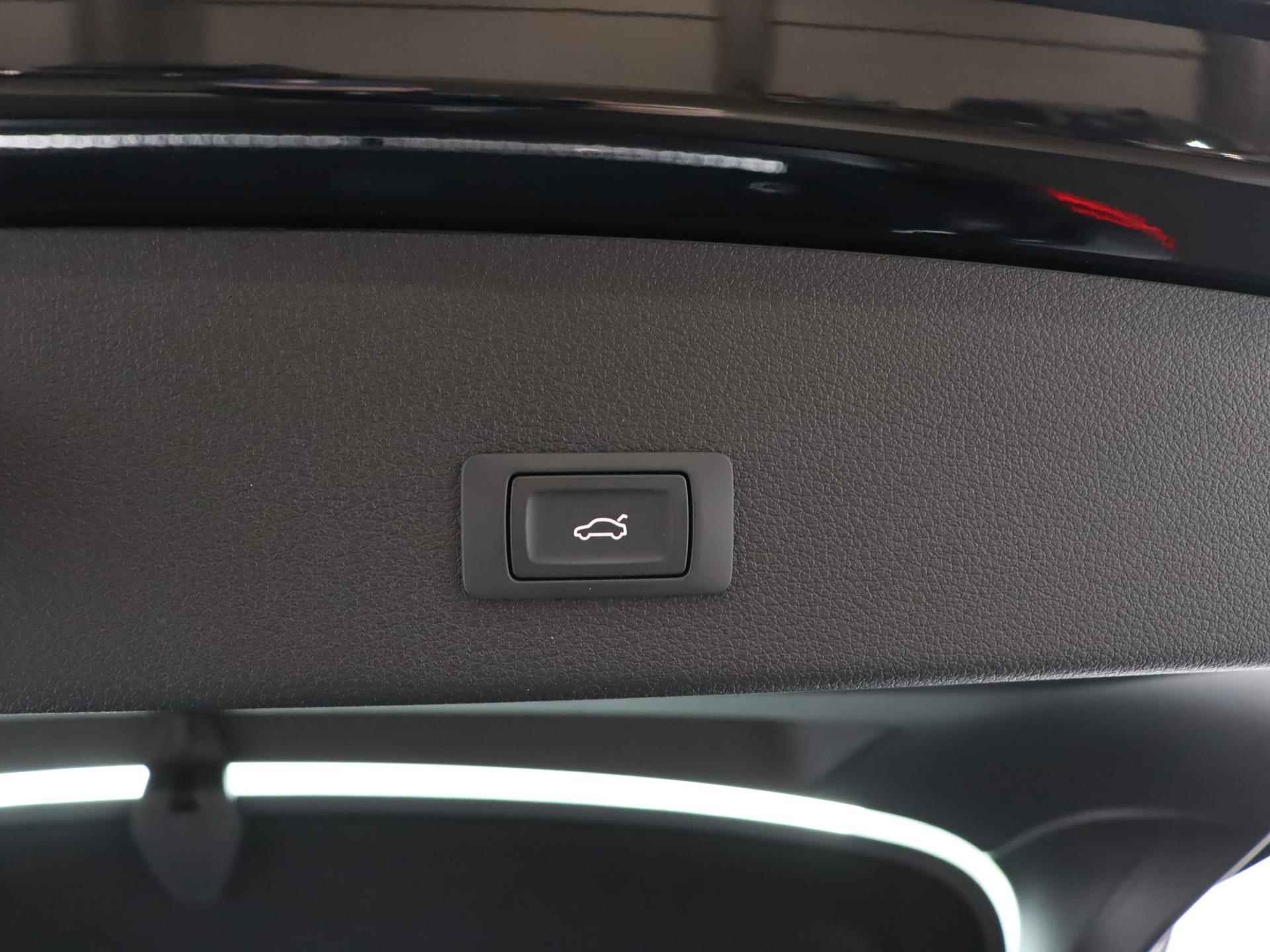 Audi e-tron Sportback 55 quattro edition 95 kWh | Navigatie | Apple carplay | 20 Inch velgen | Stoelverwarming | Airco | Parkeersensoren | Stoelverwarming | - 36/39