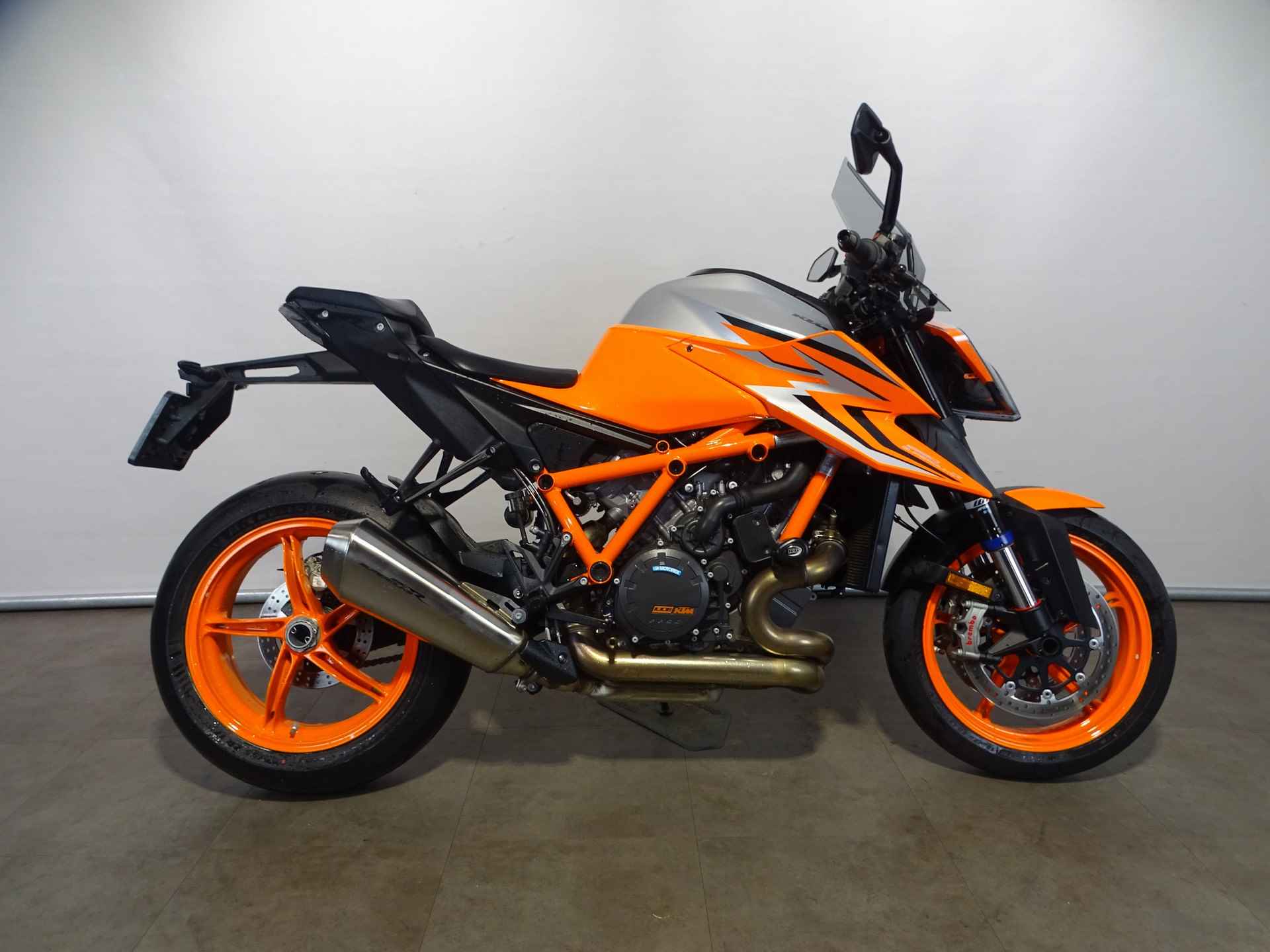 KTM 1290 SUPER DUKE R EVO