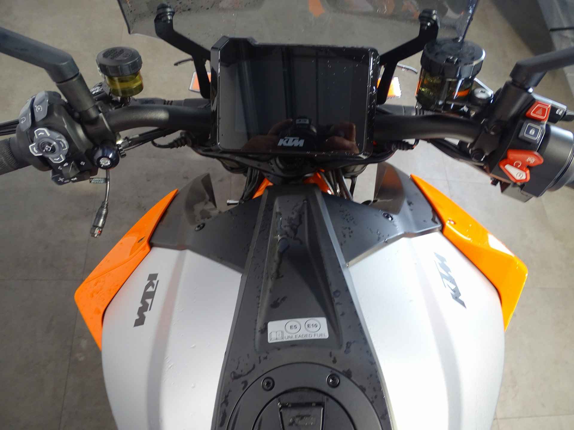 KTM 1290 SUPER DUKE R EVO - 7/8