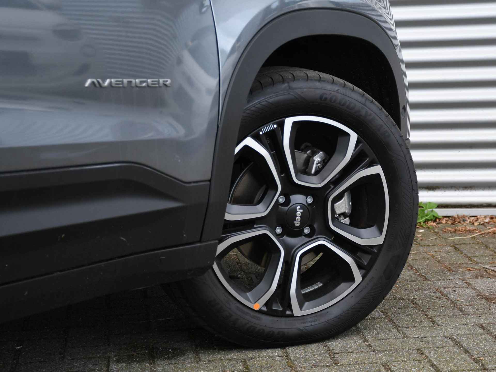 Jeep Avenger Summit 1.2 e-Hybrid 100pk Automaat ADAPT. CRUISE | 18''LM | DODE HOEK | DAB | PDC + CAM. | KEYLESS - 6/32