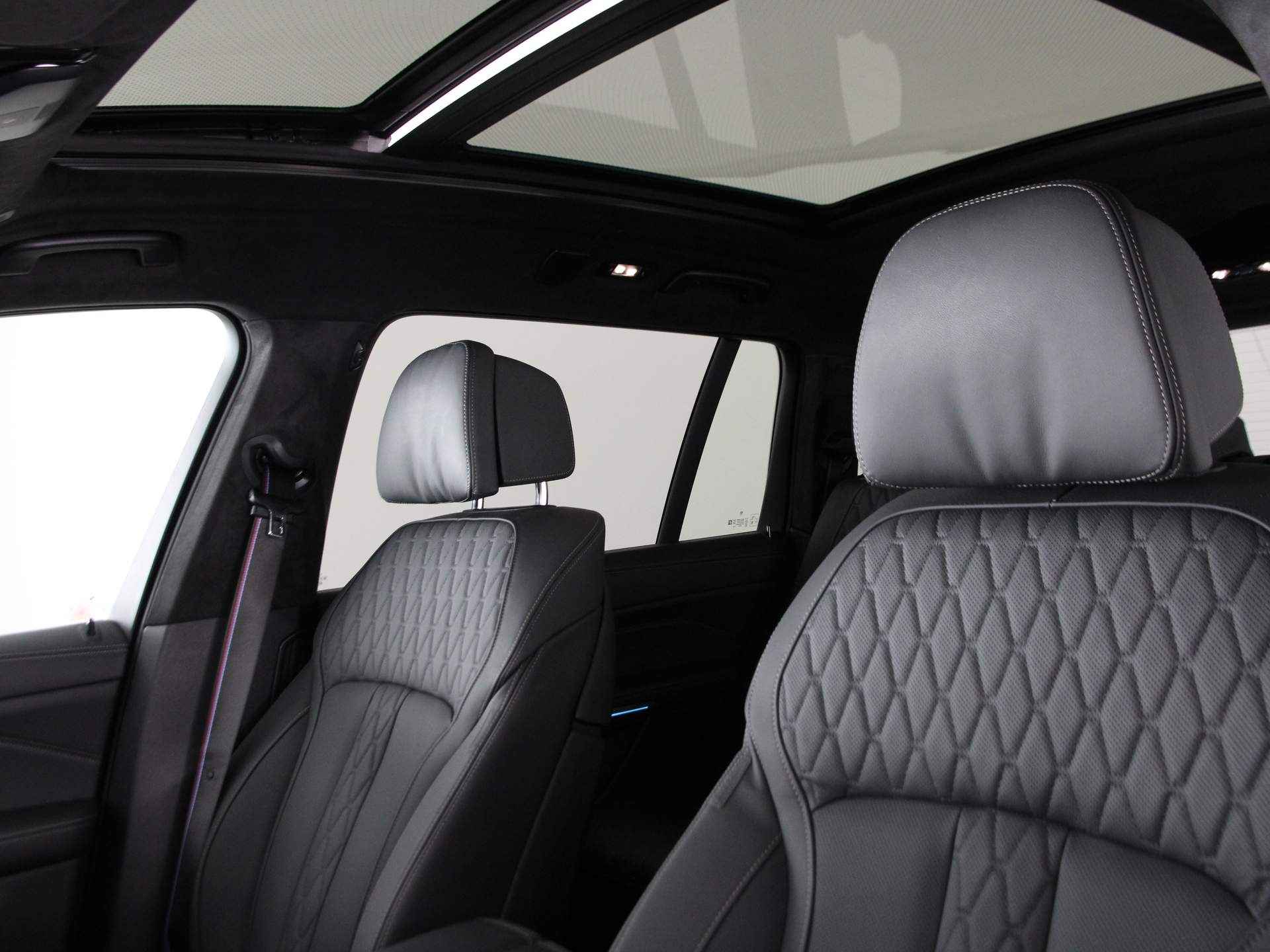 BMW X7 xDrive40i Dusseldorp Special Exclusive- & Comfort Pack - 6/30