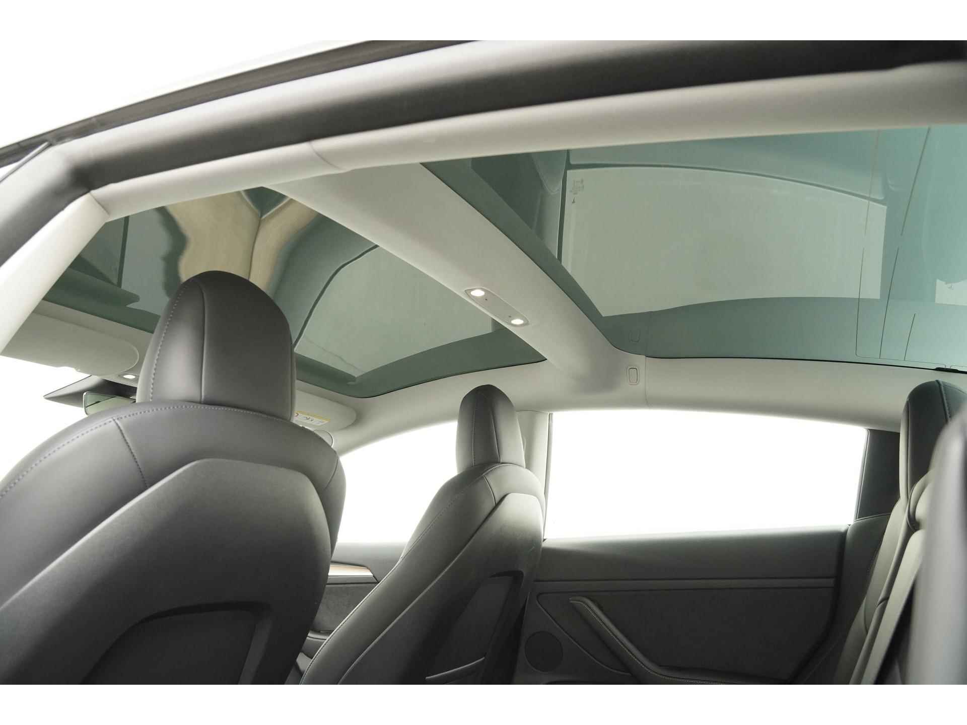 Tesla Model 3 Long Range AWD Dual | Camera | Adapt.cruise | Blind spot | Premium audio | Zondag Open! - 32/43