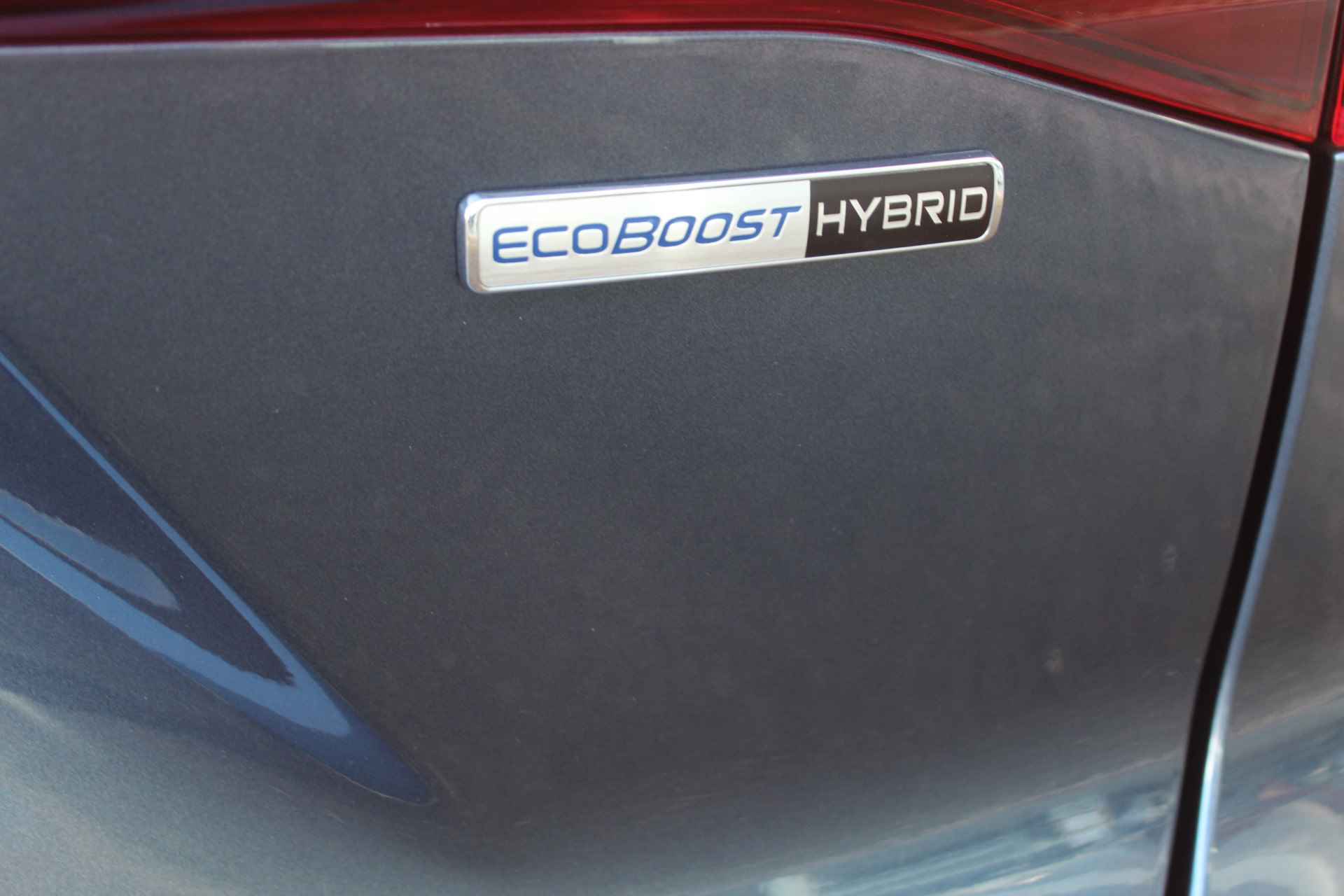 Ford FOCUS Wagon 1.0-155pk EcoBoost Mild-Hybrid Titanium. Fabrieksgarantie t/m 29-01-2027 ! SYNC 4, Volautm. airco dual,  adaptive cruise cntrl, stoel-, stuur- en voorraam verwarming, lane- en sideassist, metallic lak, LM wielen, elektr. panoramadak etc, etc. - 42/55