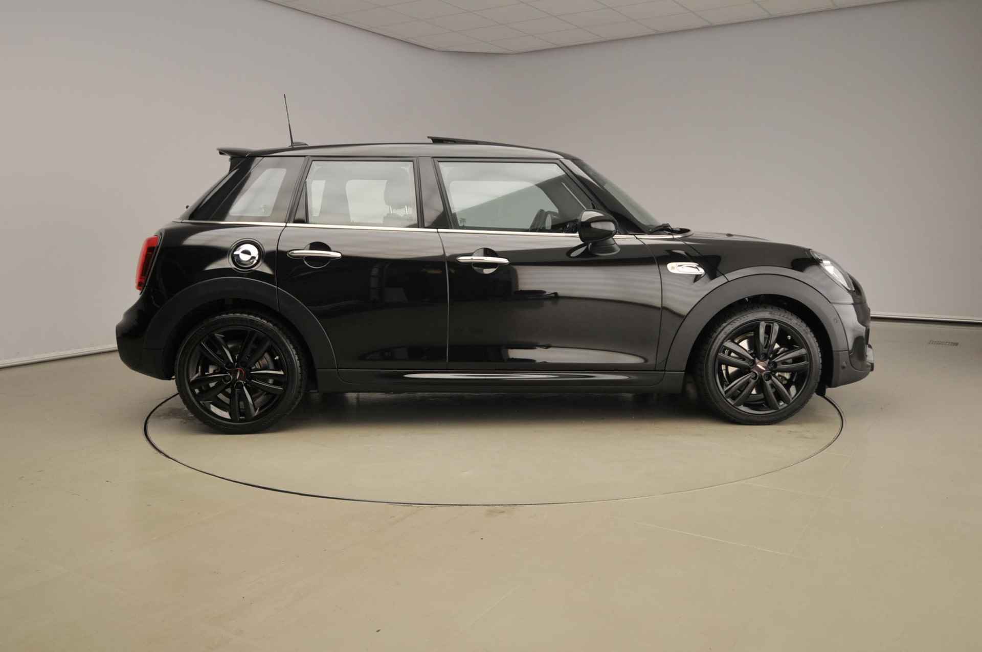 MINI 5-deurs Cooper S Knightsbridge Edition | Automaat | JCW Trim | Harman/Kardon - 4/47