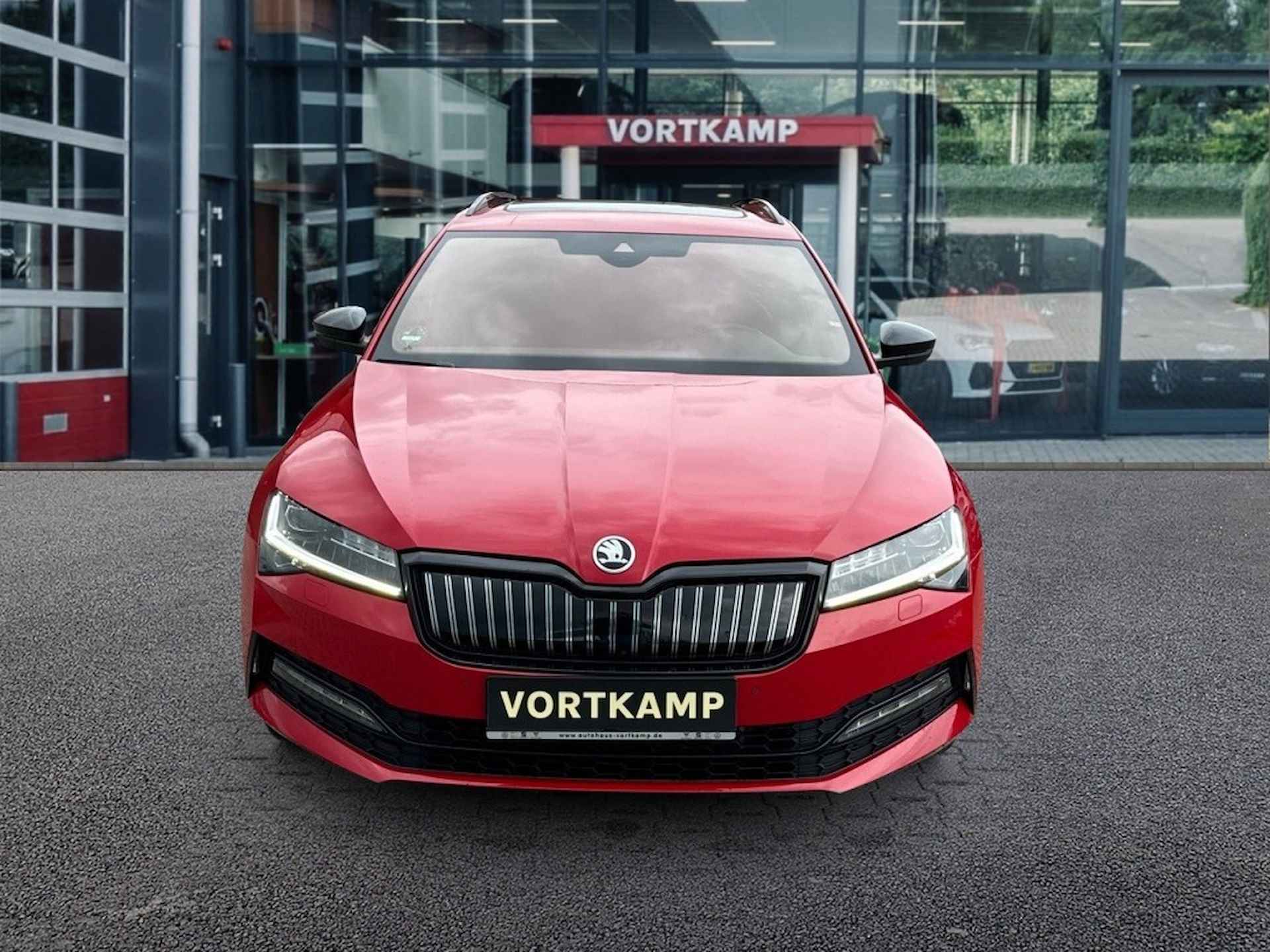 SKODA Superb 1.4 TSI DSG SPORTLINE IV PANO-DAK/TREKHAAK/LEDER/MEMORY/NAVI/ACC - 2/25