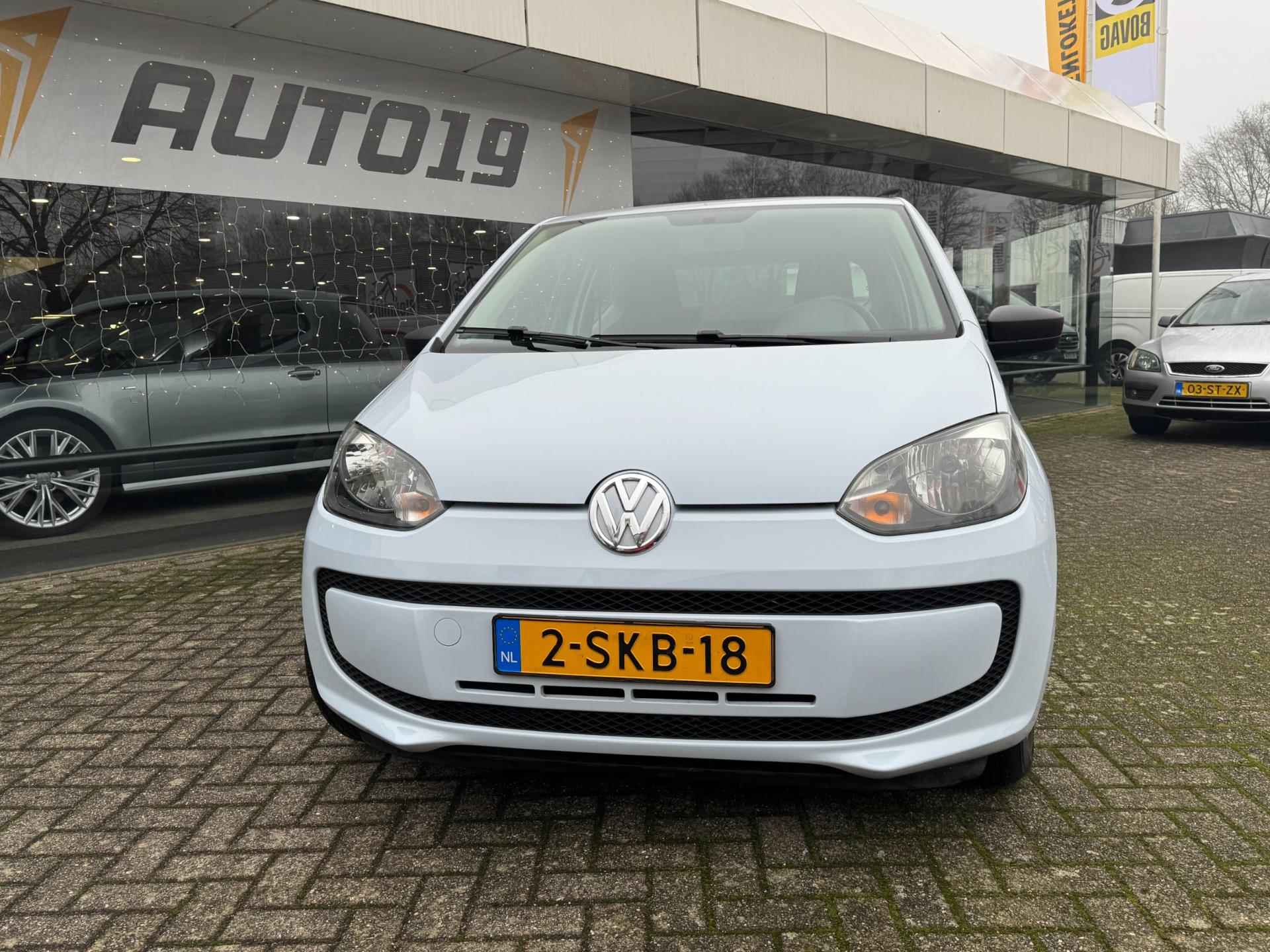 Volkswagen Up! 1.0 take up! BlueMotion - 9/13