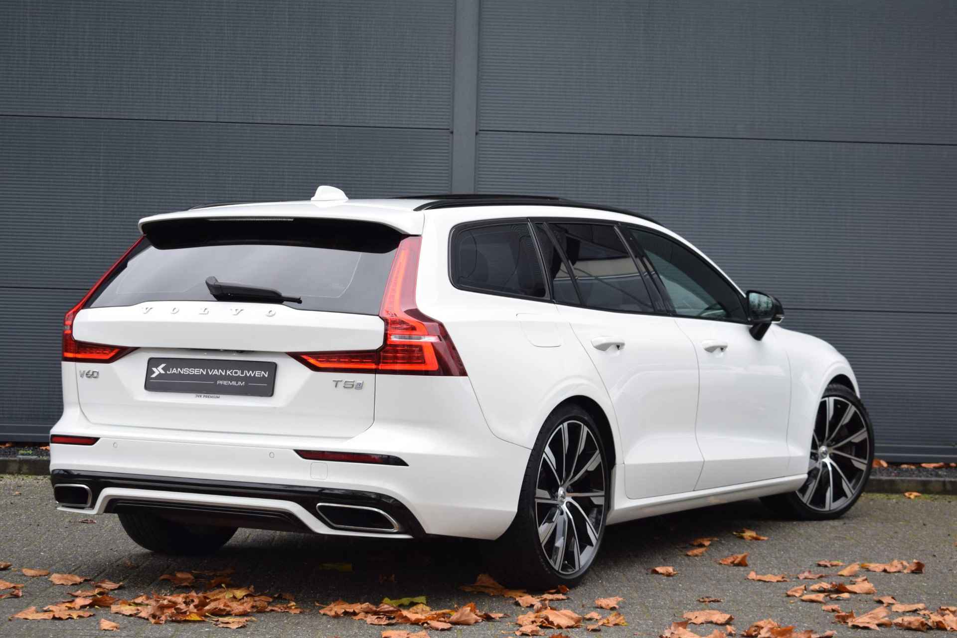 Volvo V60 2.0 T5 R-Design / Apple Carplay / Panoramadak / Stoelverwarming - 6/68