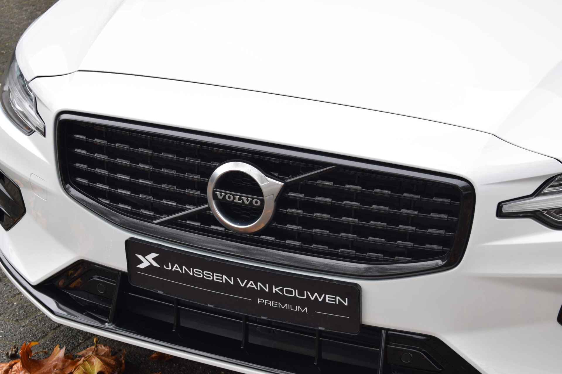 Volvo V60 2.0 T5 R-Design / Apple Carplay / Panoramadak / Stoelverwarming - 40/68