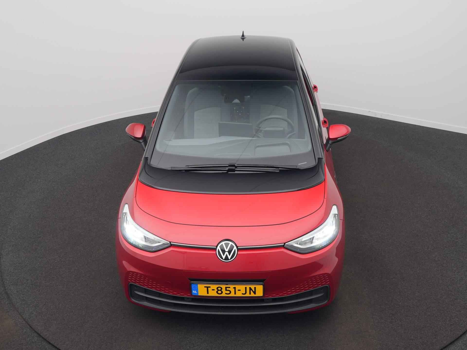 Volkswagen ID.3 Pure 45 kWh Adaptive Cruise Control / Navigatie / 18" LM - 11/50