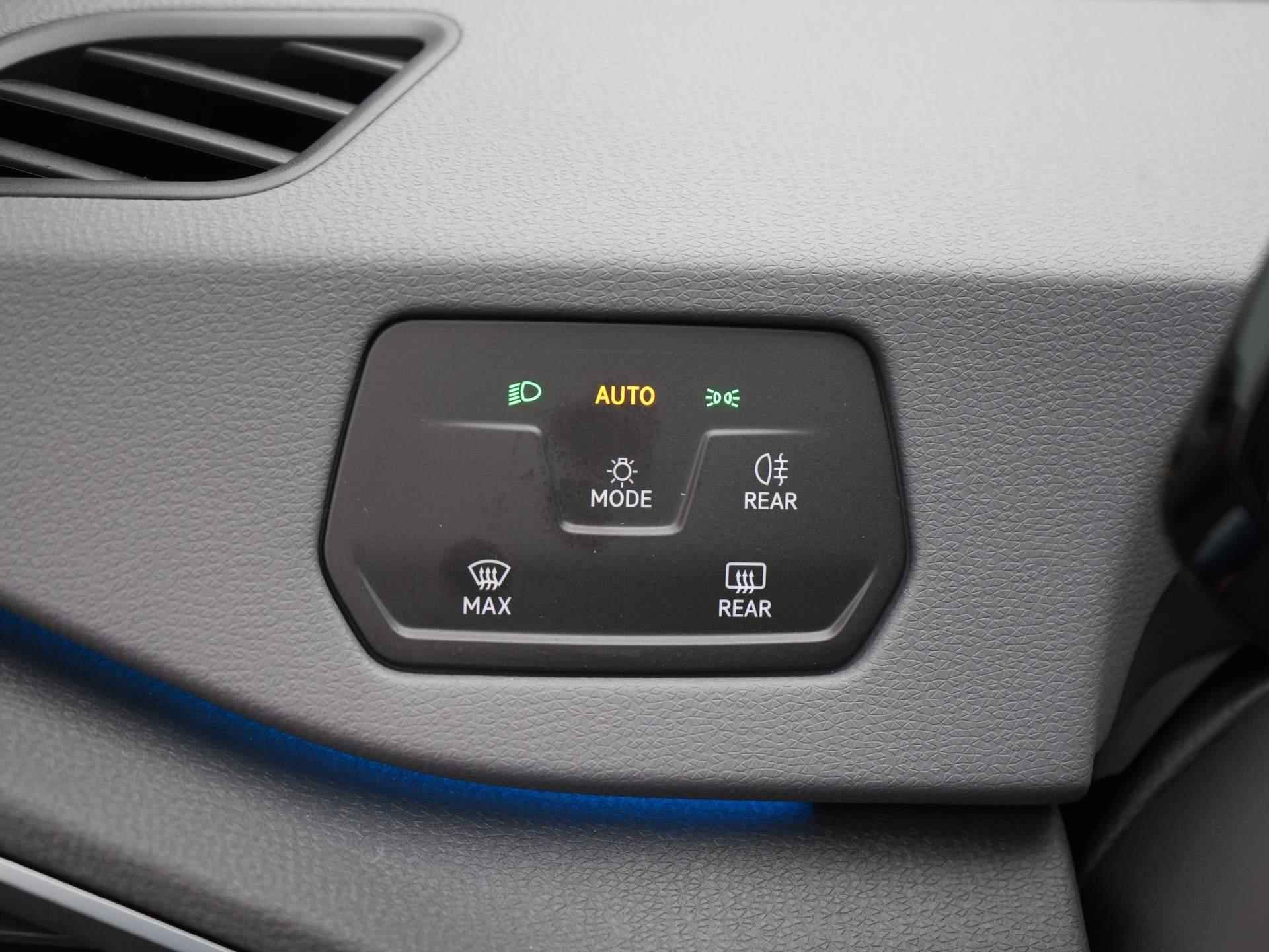 Volkswagen ID.3 Pure 45 kWh Adaptive Cruise Control / Navigatie / 18" LM - 37/50