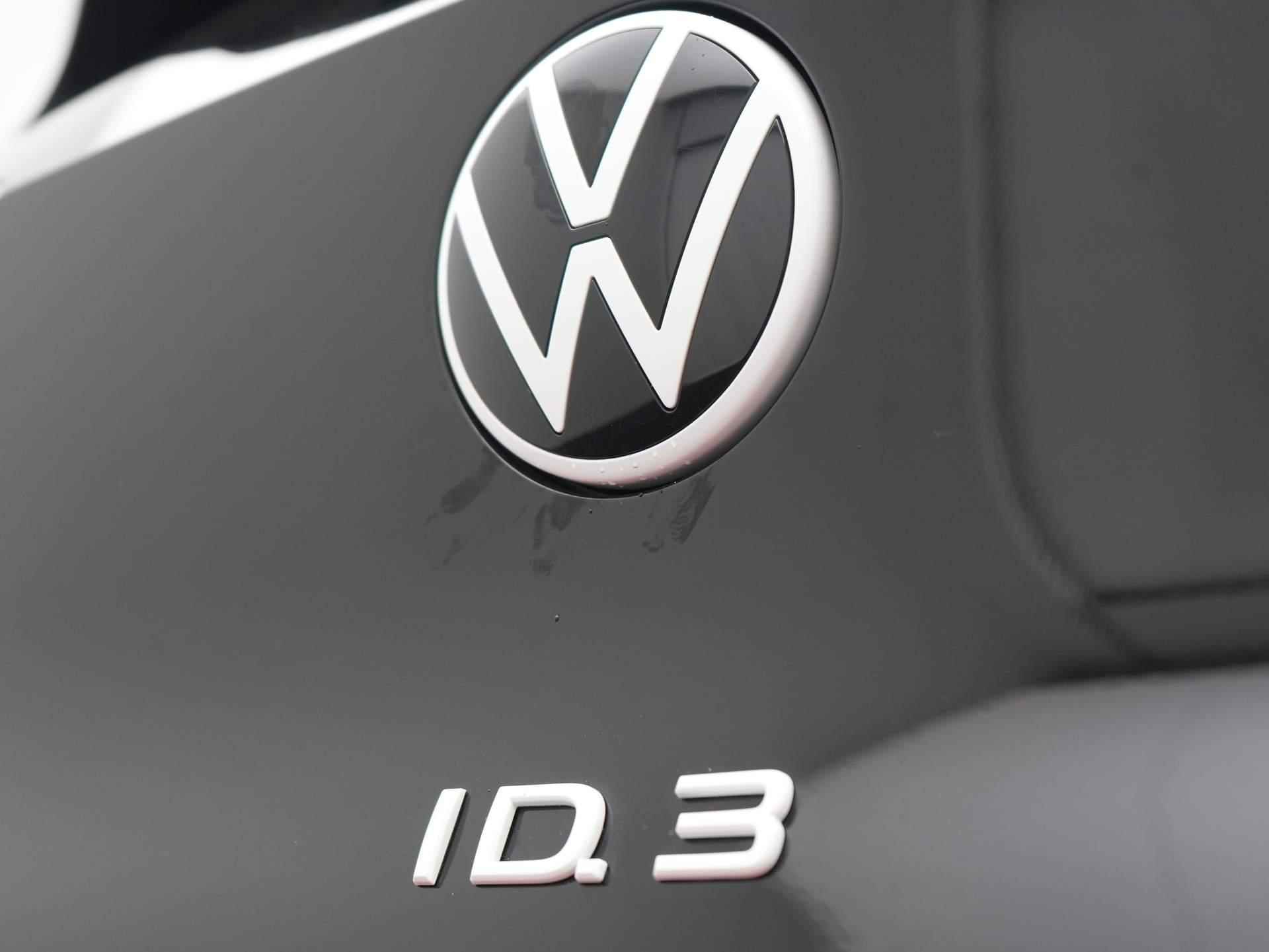 Volkswagen ID.3 Pure 45 kWh Adaptive Cruise Control / Navigatie / 18" LM - 47/50