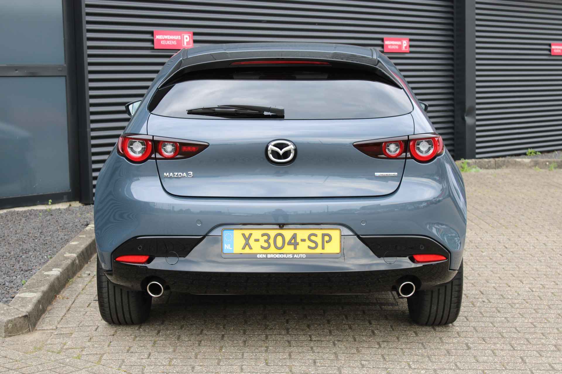 Mazda 3 2.0 e-SkyActiv-G M Hybrid 150 Homura / Camera / Navigatie / Stoelverwarming / Dodehoek Detectie / Keyless / Head-up display / "Vraag een vrijblijvende offerte aan!" - 37/37