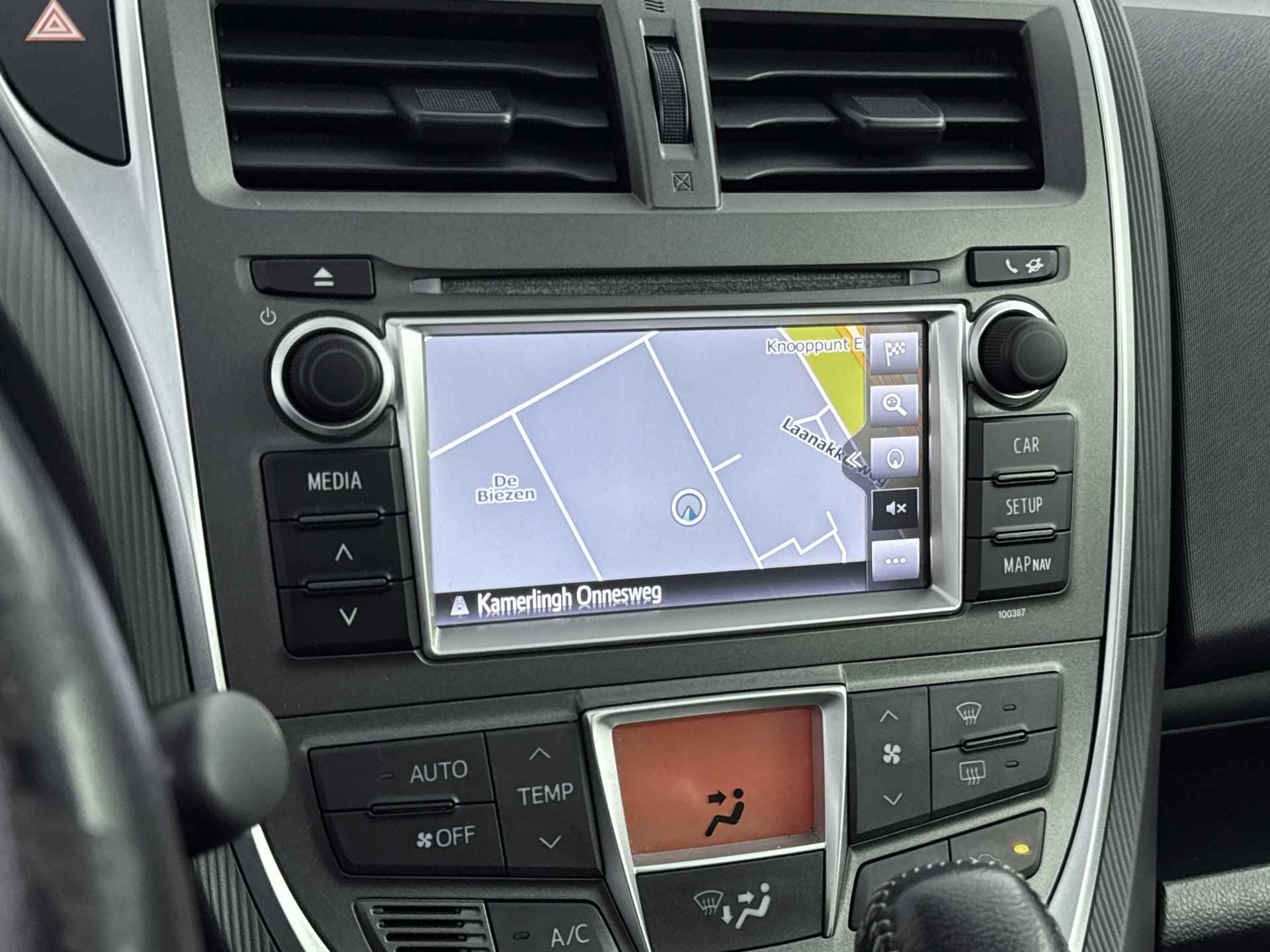 Toyota Verso-S 1.3 VVT-i Dynamic | Panoramadak | Trekhaak | Navigatie | Parkeersensoren | - 8/42