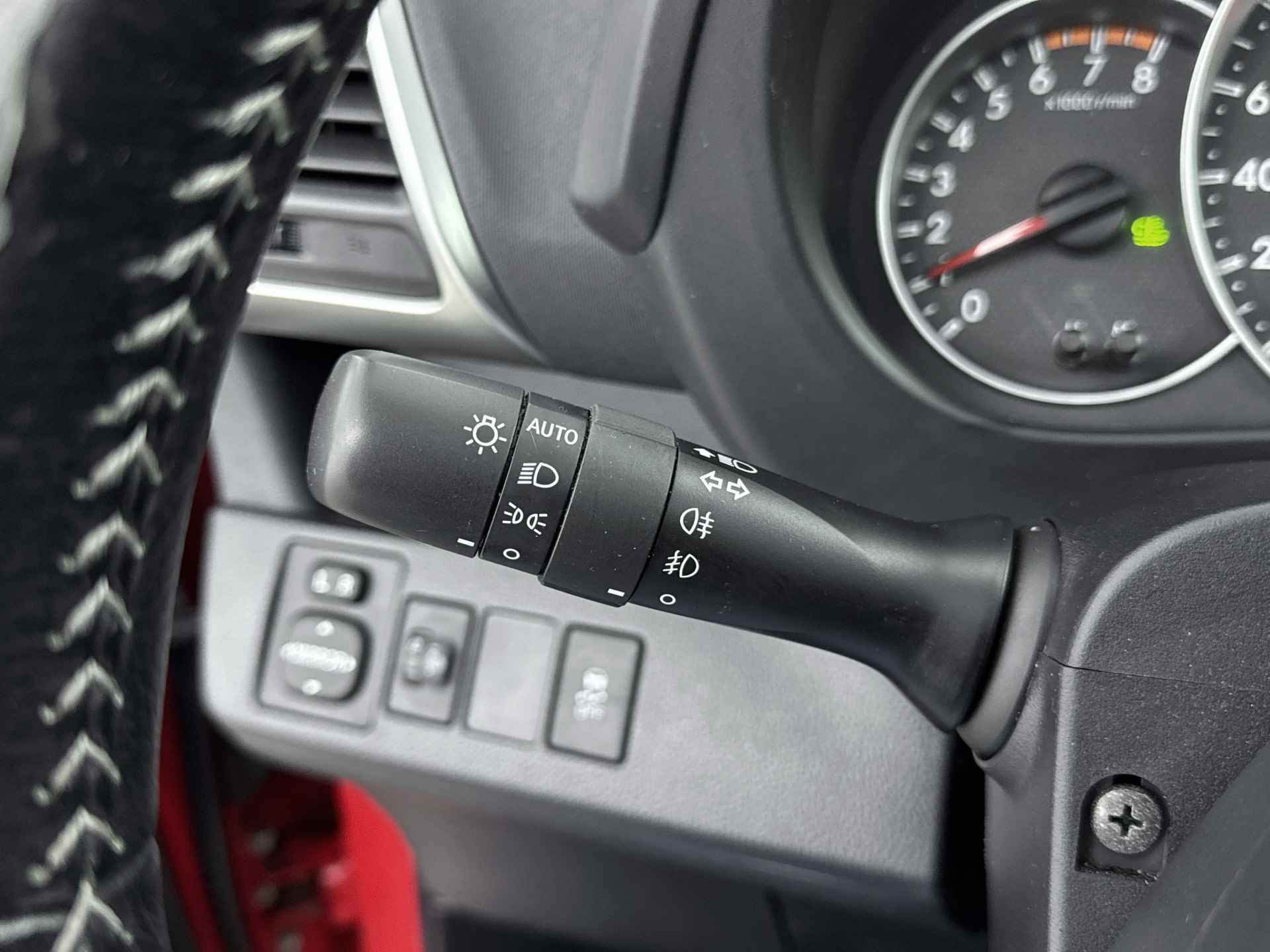 Toyota Verso-S 1.3 VVT-i Dynamic | Panoramadak | Trekhaak | Navigatie | Parkeersensoren | - 23/42