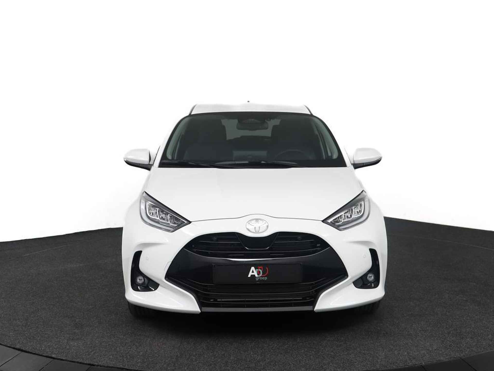 Toyota Yaris 1.5 Hybrid 115 Dynamic | Nieuw uit voorraad leverbaar! | 10 jaar fabrieksgarantie! | - 16/77