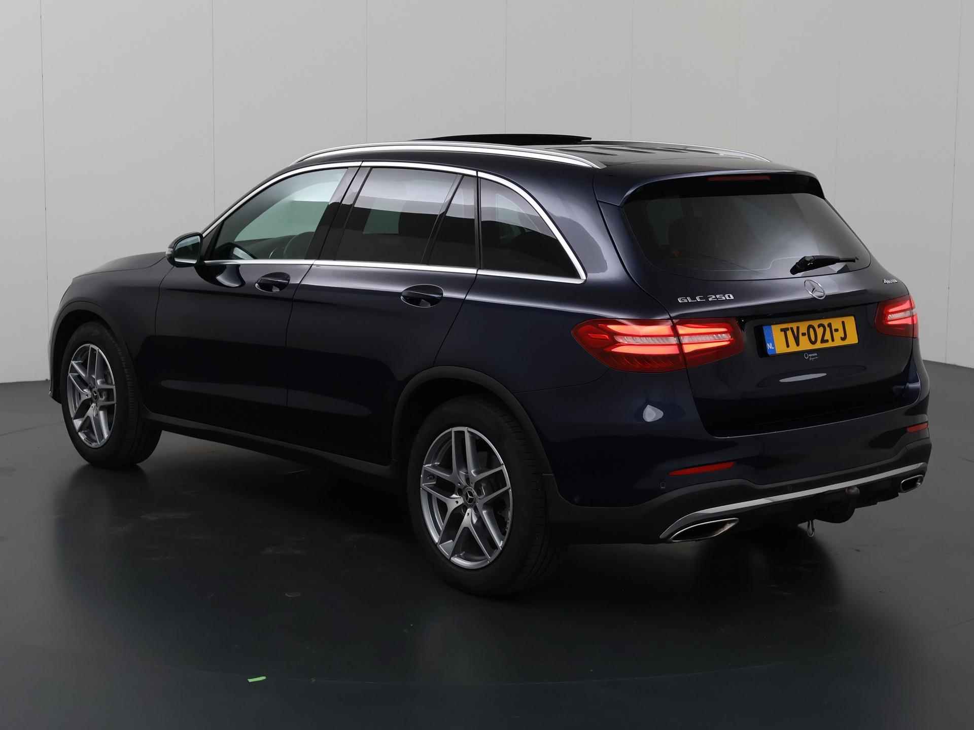 Mercedes-Benz GLC-klasse 250 4MATIC | AMG | Stoelverwarming | Lederen bekleding | Panoramadak | Sfeerverlichting | - 23/48