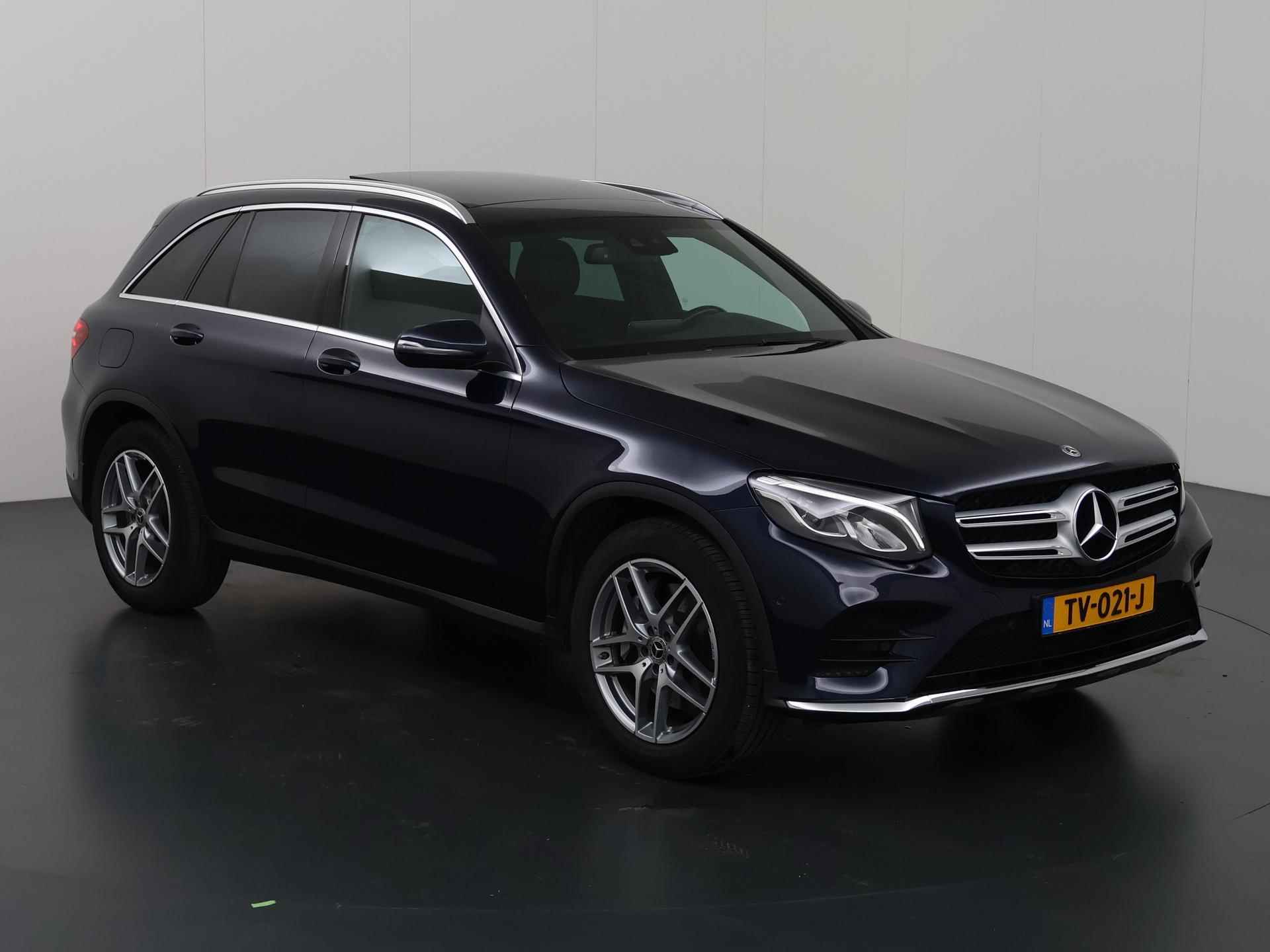 Mercedes-Benz GLC-klasse 250 4MATIC | AMG | Stoelverwarming | Lederen bekleding | Panoramadak | Sfeerverlichting | - 24/48