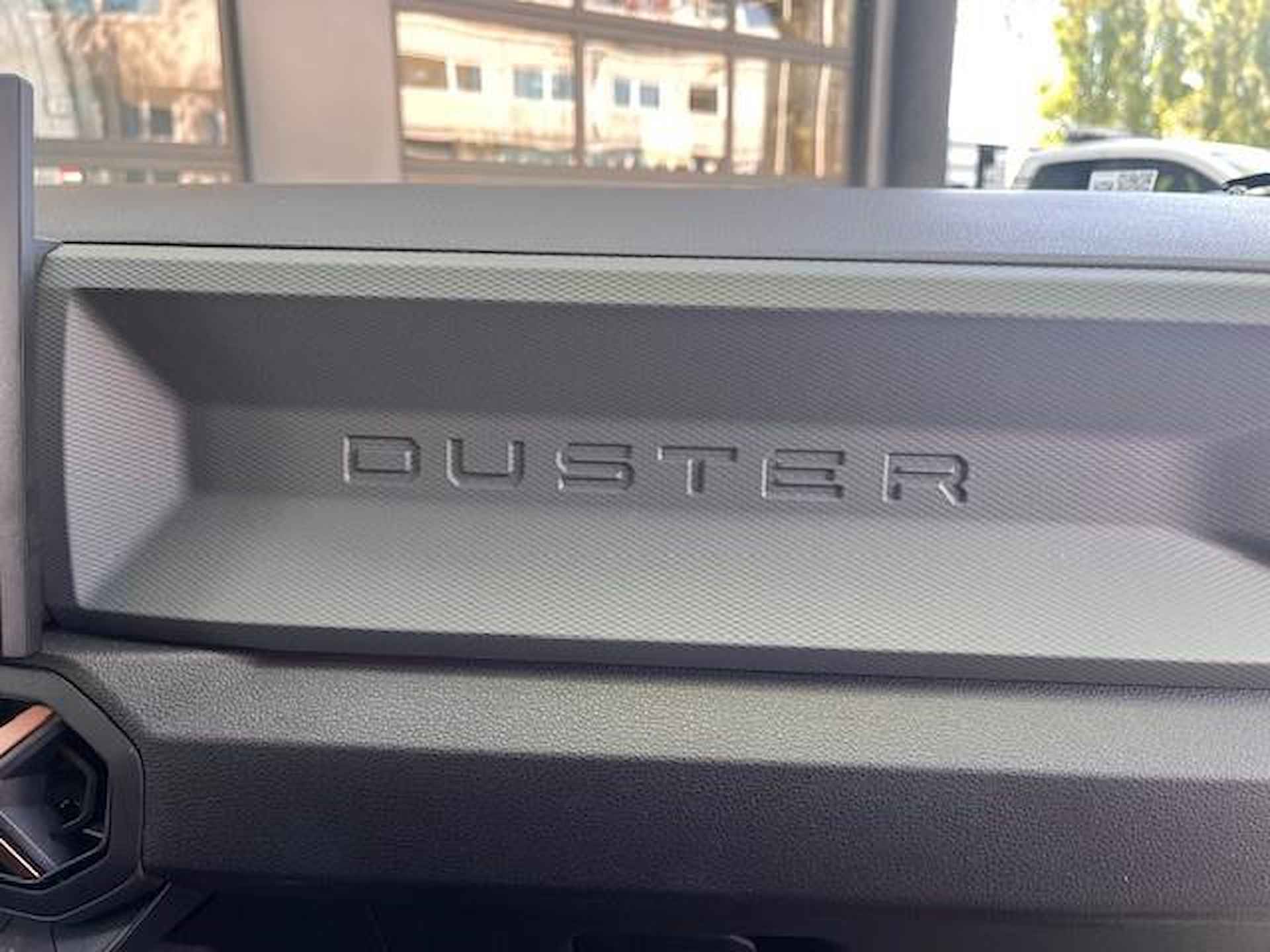Dacia Duster 1.6 Hybrid 140 Journey HET BETREFT HIER EEN DEMONSTRATIE AUTO, INFORMEER NAAR DE ACTUELE KILOMETERSTAND! - 19/25