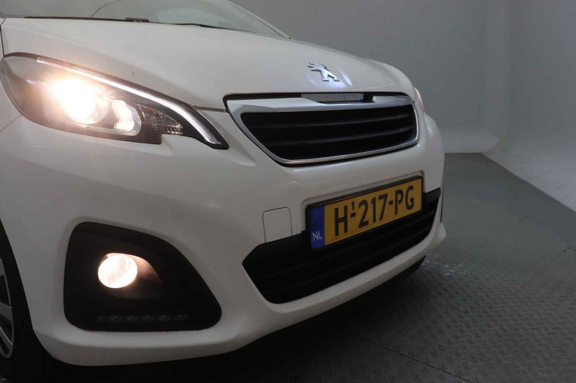 PEUGEOT 108 1.0 e-VTi 5 deurs Active - Navi, Airco - 16/19