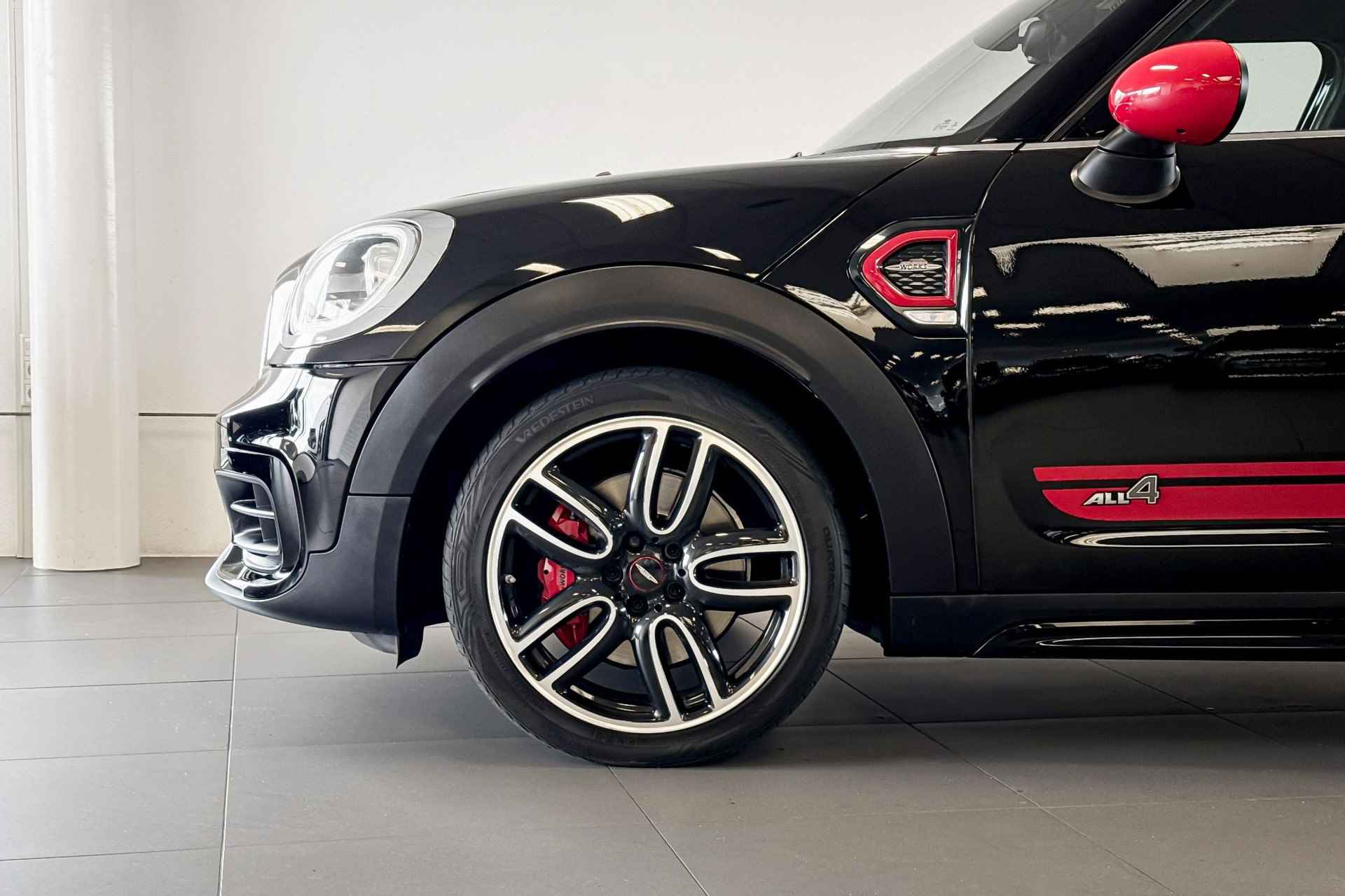 MINI Countryman 2.0 John Cooper Works ALL4 Chili | JCW | Stoelverwarming | Glazen Panoramadak | Achteruitrijcamera | - 3/25