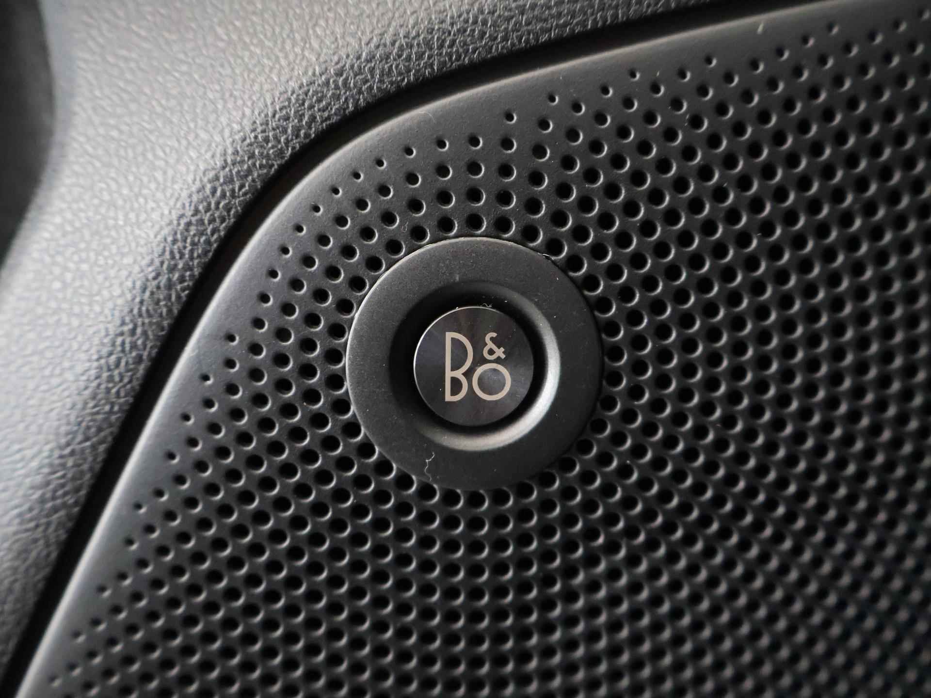 Ford Focus Wagon 1.0 EcoBoost Titanium Business | B&O Premium Audio | Winterpack | Climate Control | Navigatie | - 36/39